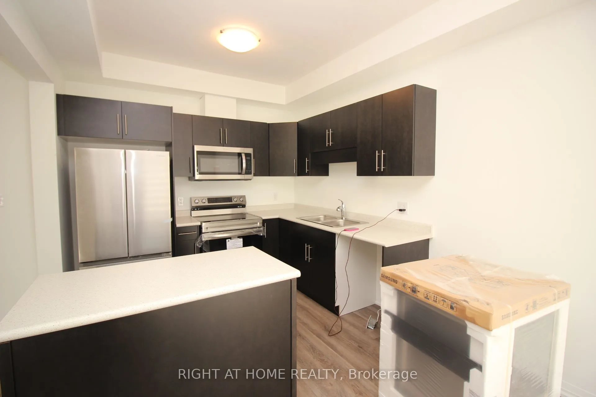 136 Alicia Crescent