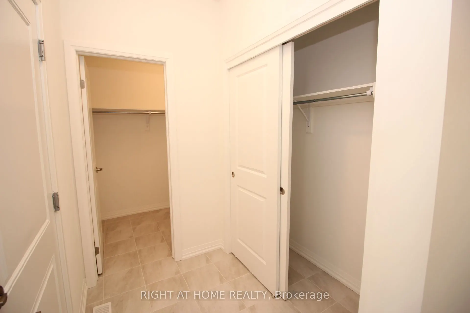 136 Alicia Crescent