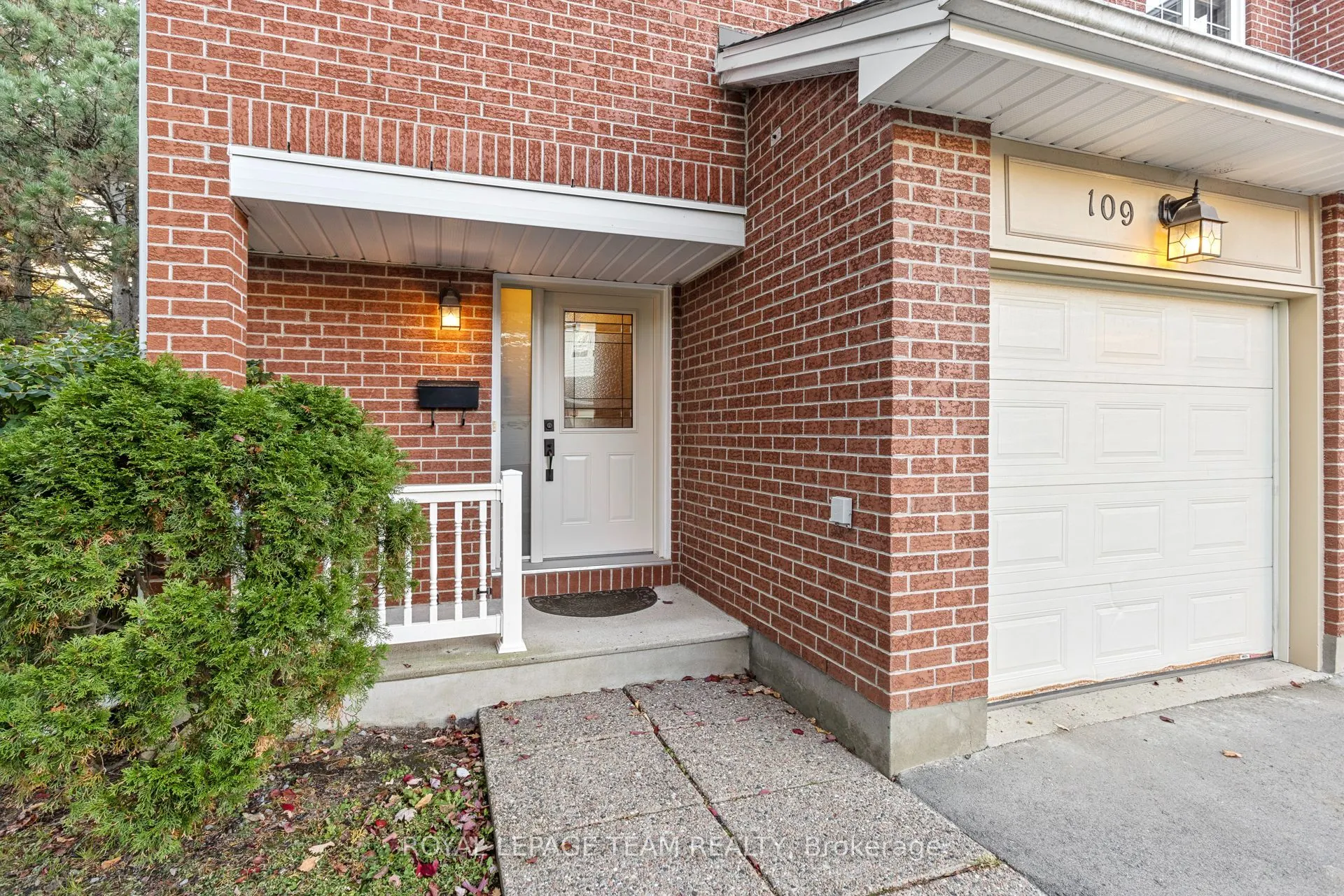 109 Stonebriar Drive, #8