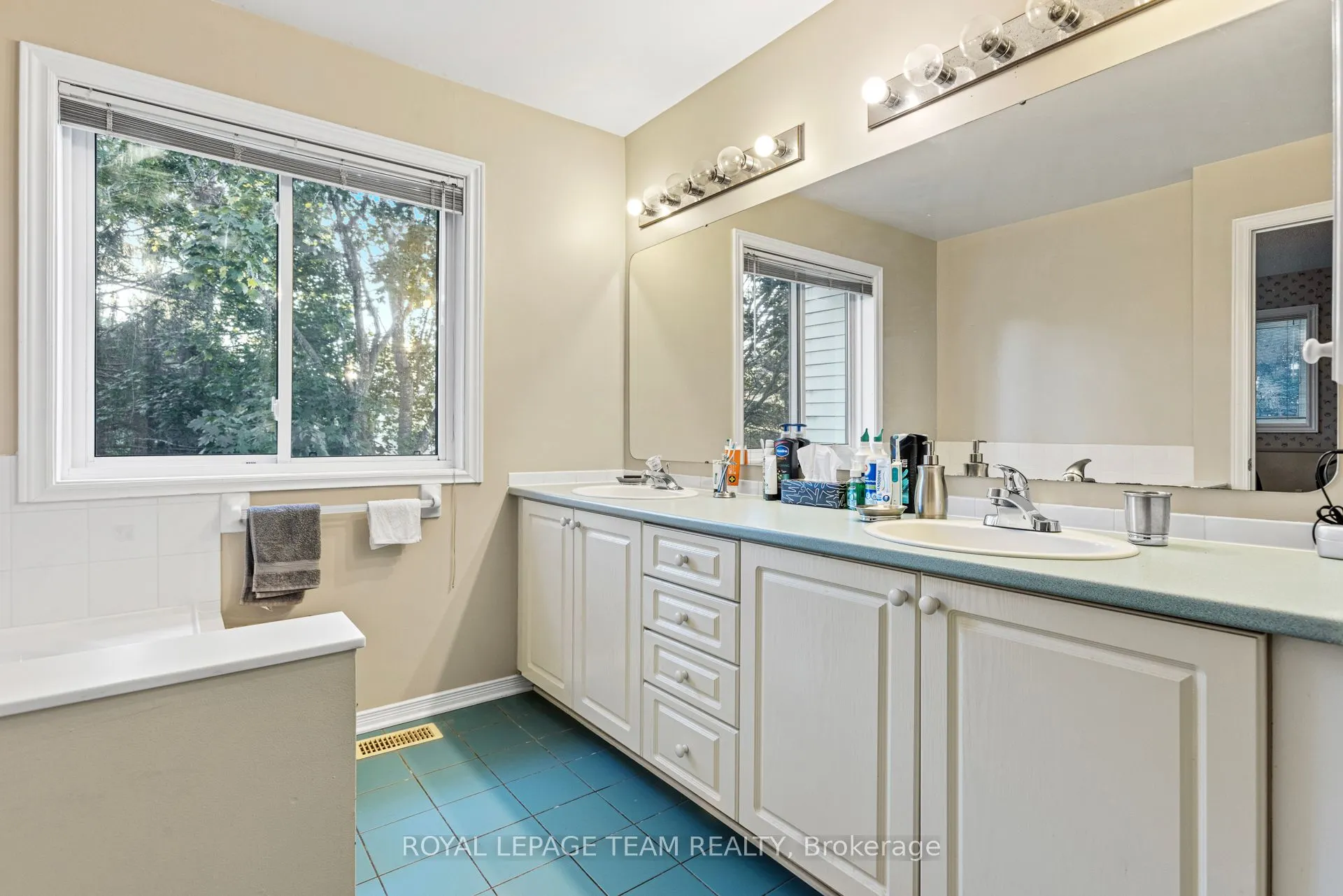 109 Stonebriar Drive, #8
