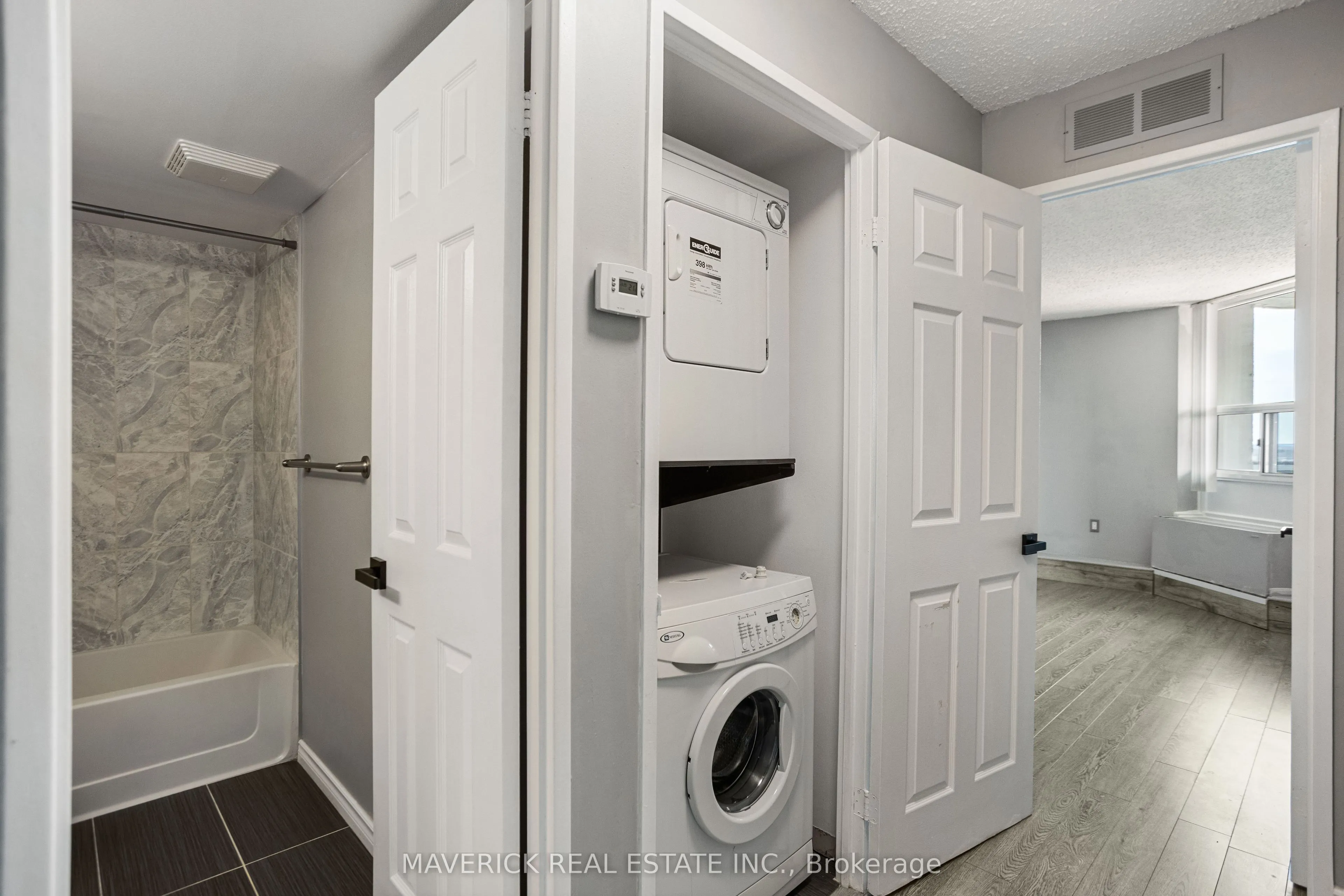323 Colborne Street, #1405