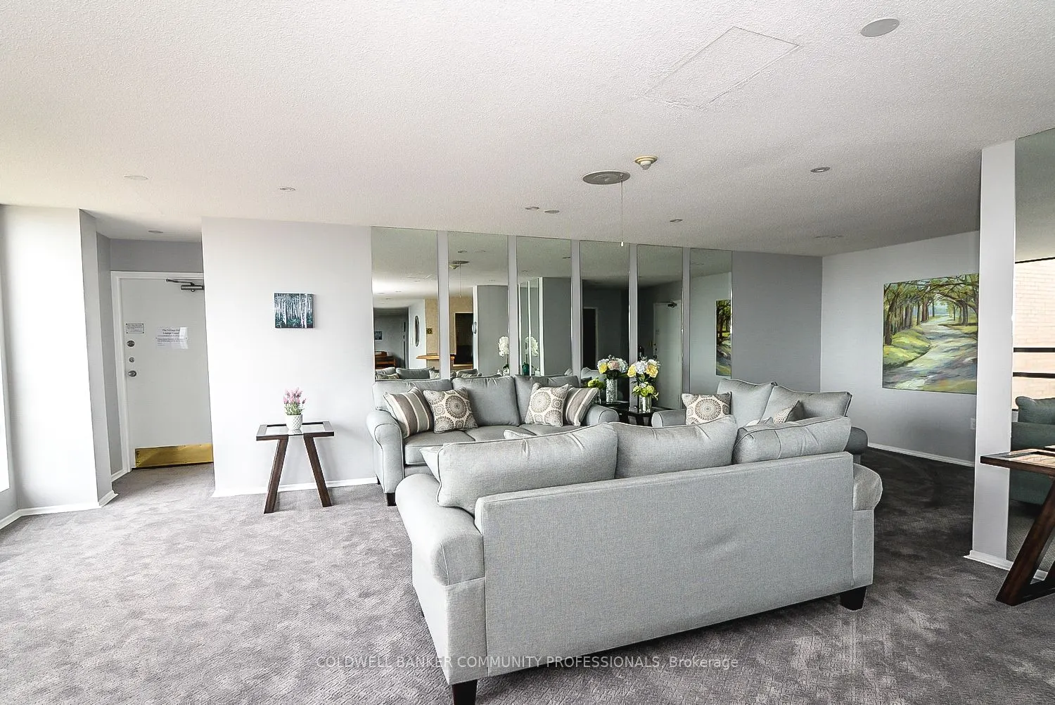 222 Jackson Street W, #606