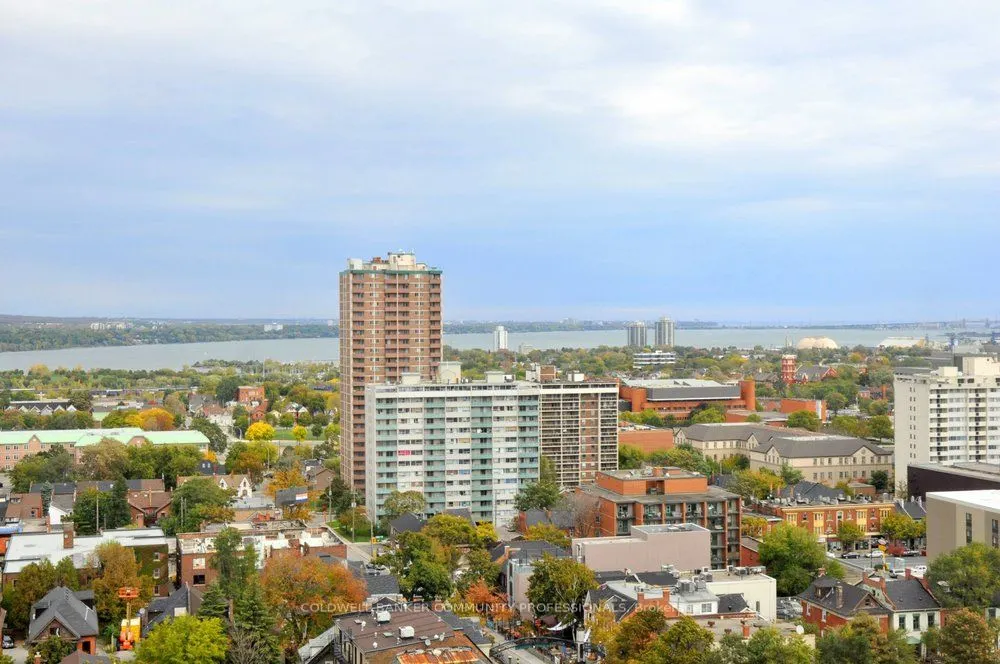 222 Jackson Street W, #606