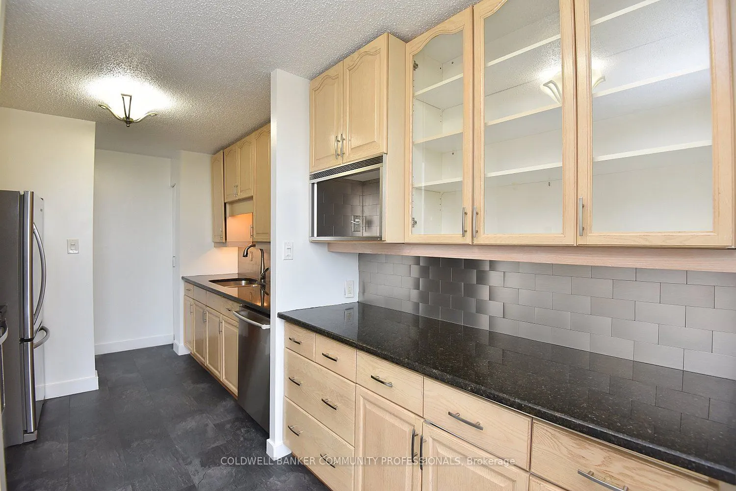 222 Jackson Street W, #606