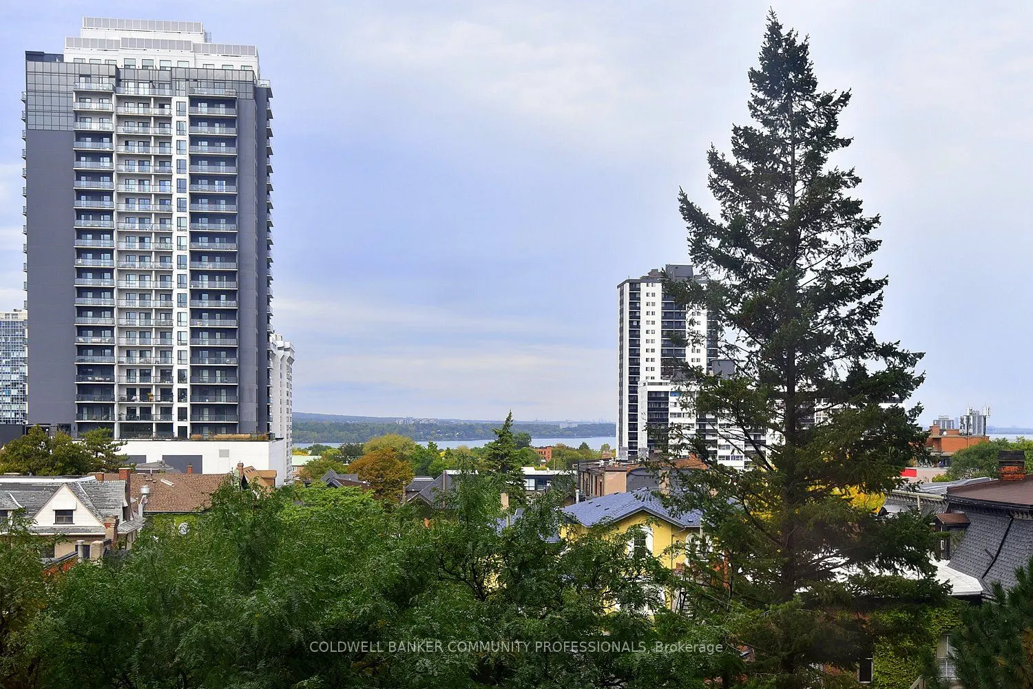 222 Jackson Street W, #606