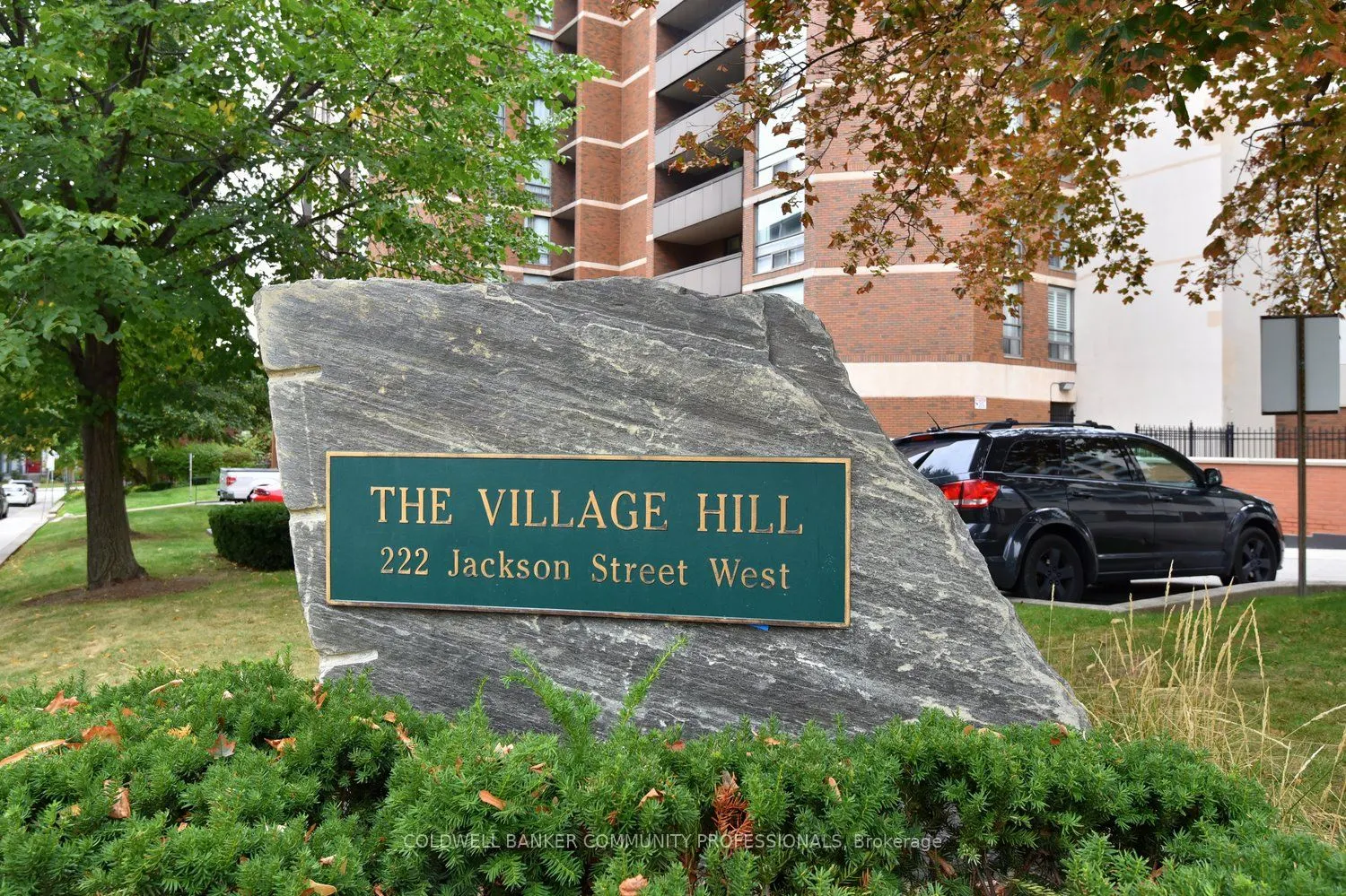 222 Jackson Street W, #606