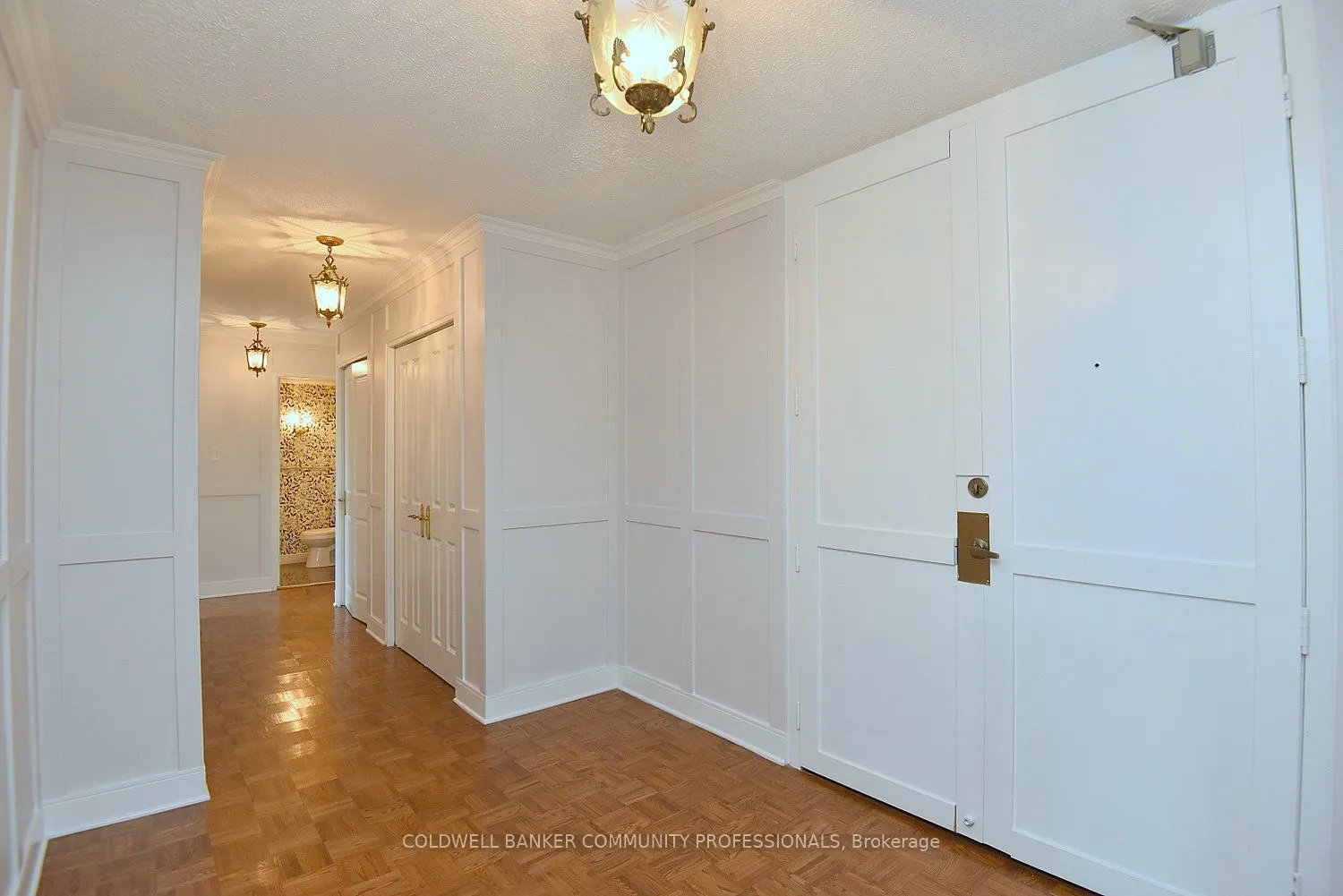 222 Jackson Street W, #606