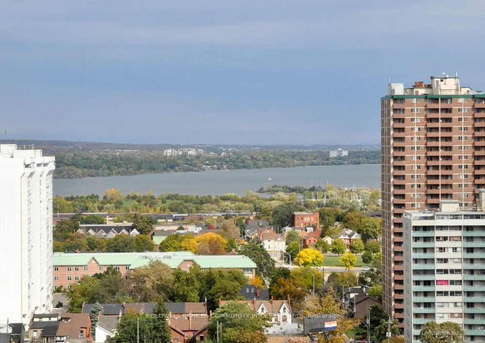 222 Jackson Street W, #606