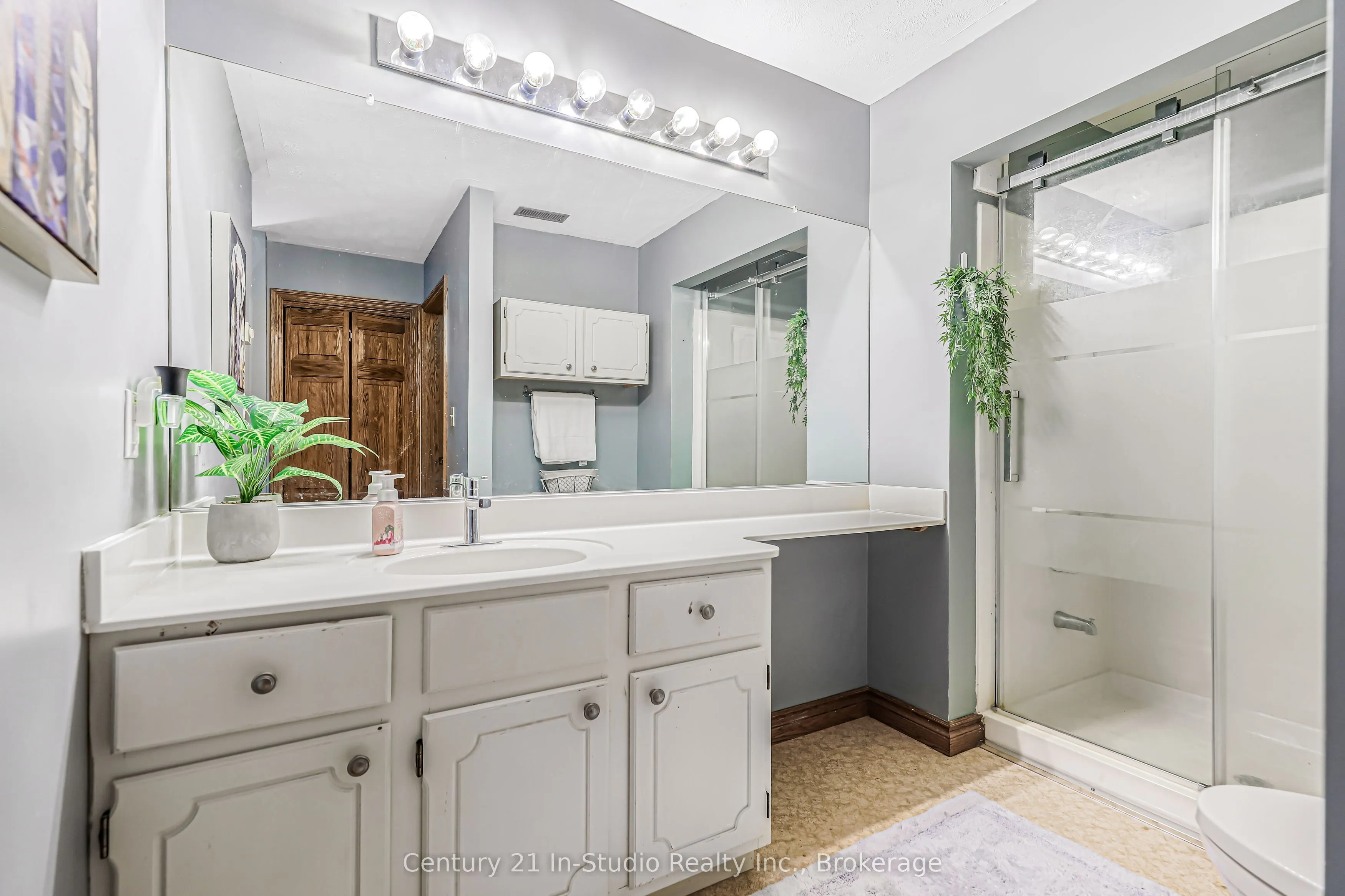 34 Southampton Parkway