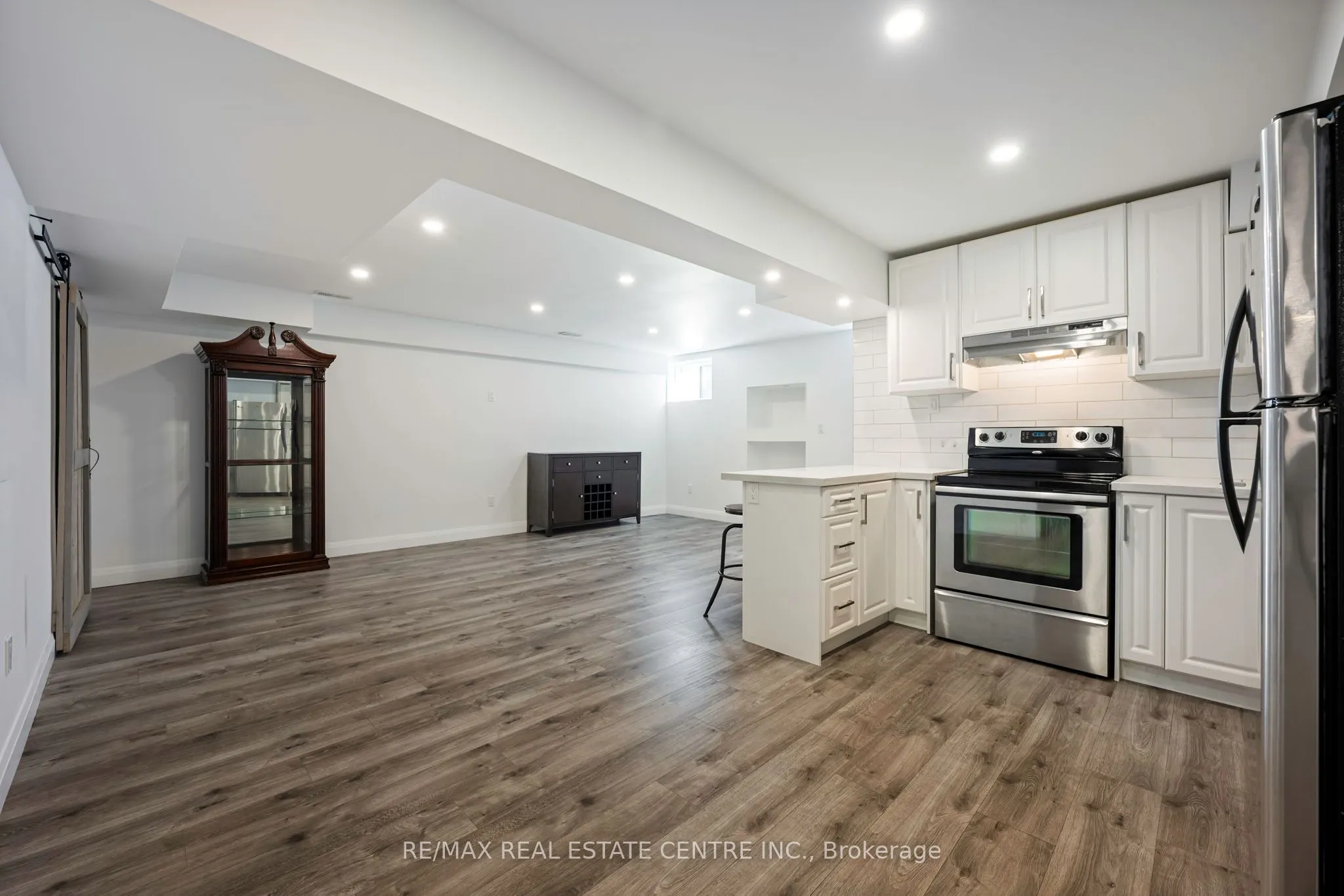 27 Hilborn Street