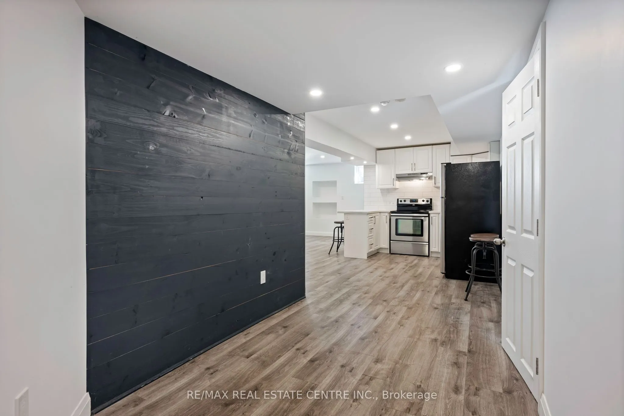 27 Hilborn Street