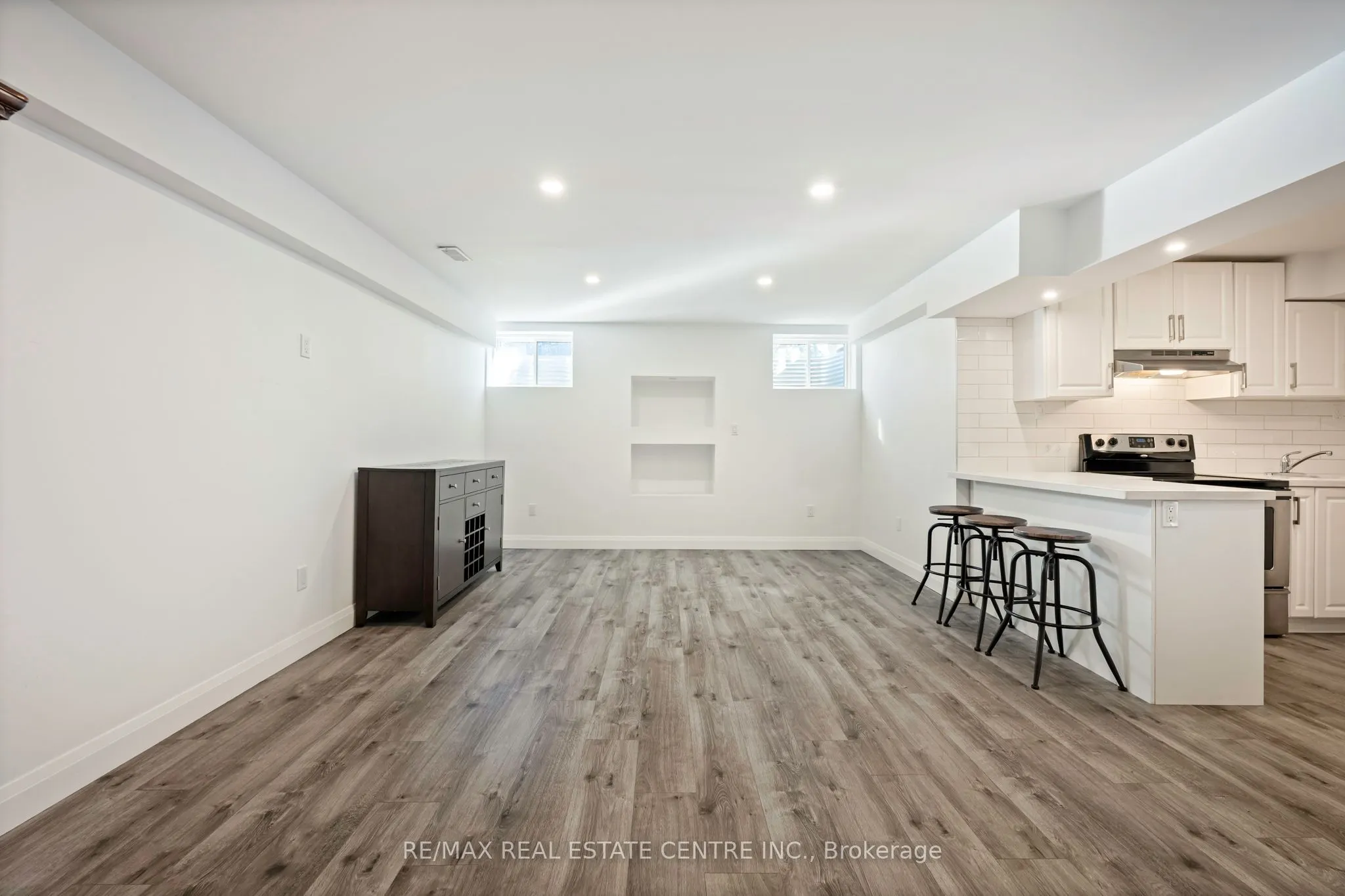 27 Hilborn Street