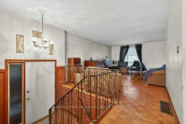 798 Arundel Place