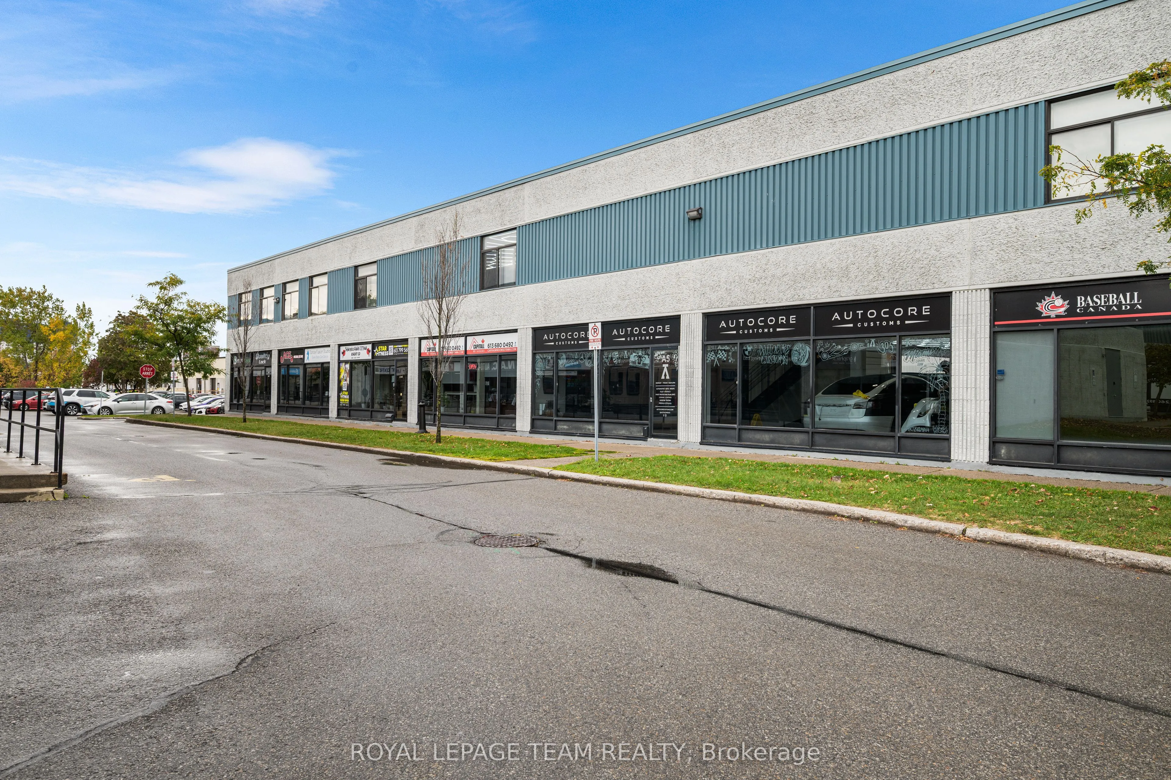 2212 Gladwin Crescent, #A5/A6