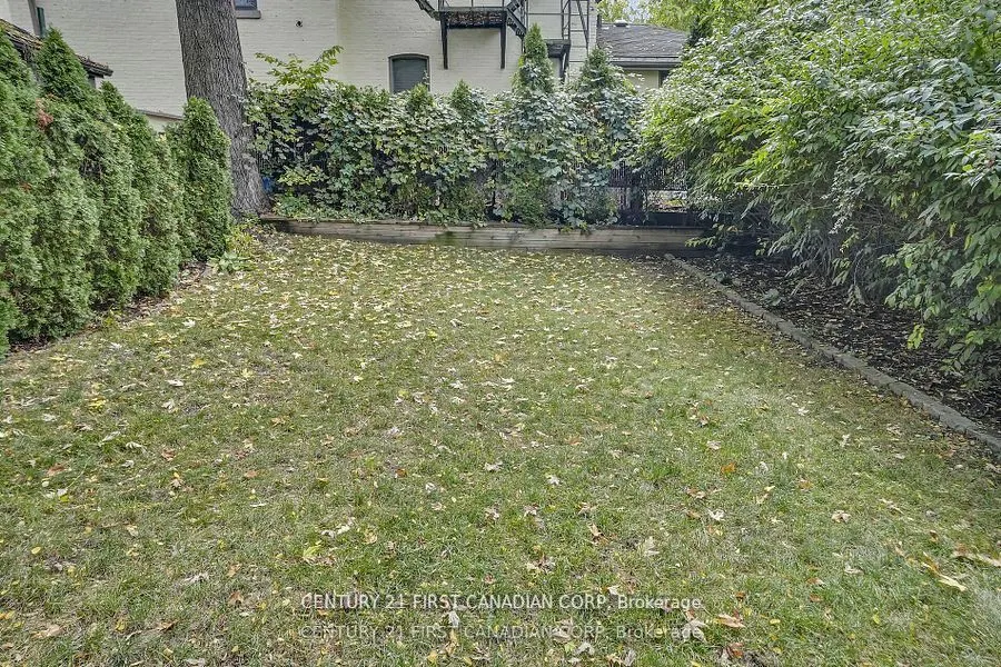 393 Central Avenue