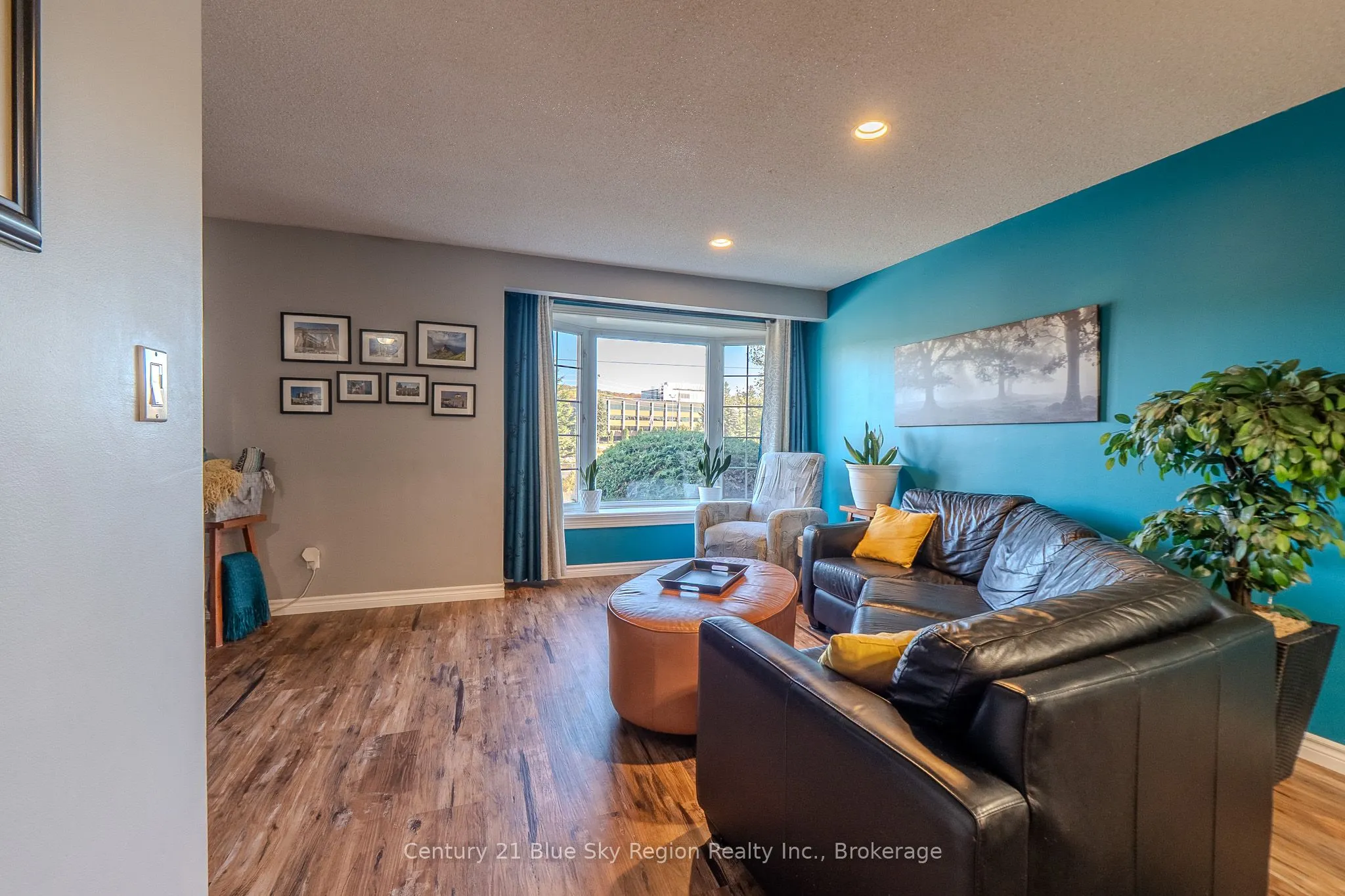 859 Tackaberry Drive