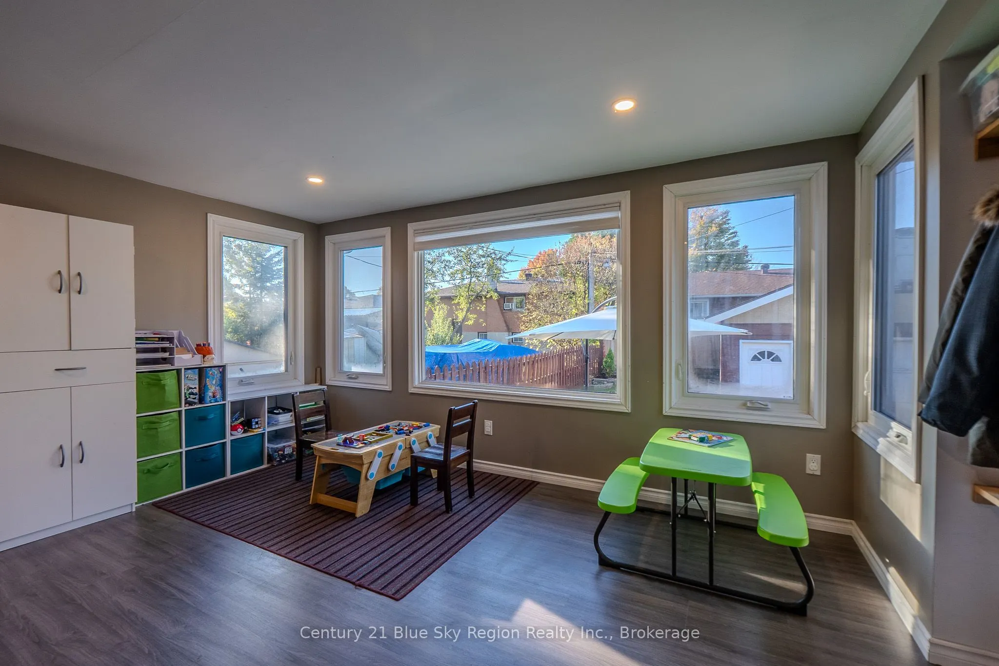 859 Tackaberry Drive