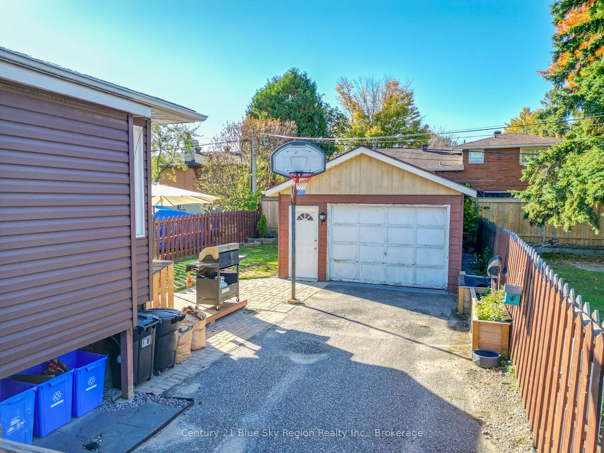 859 Tackaberry Drive