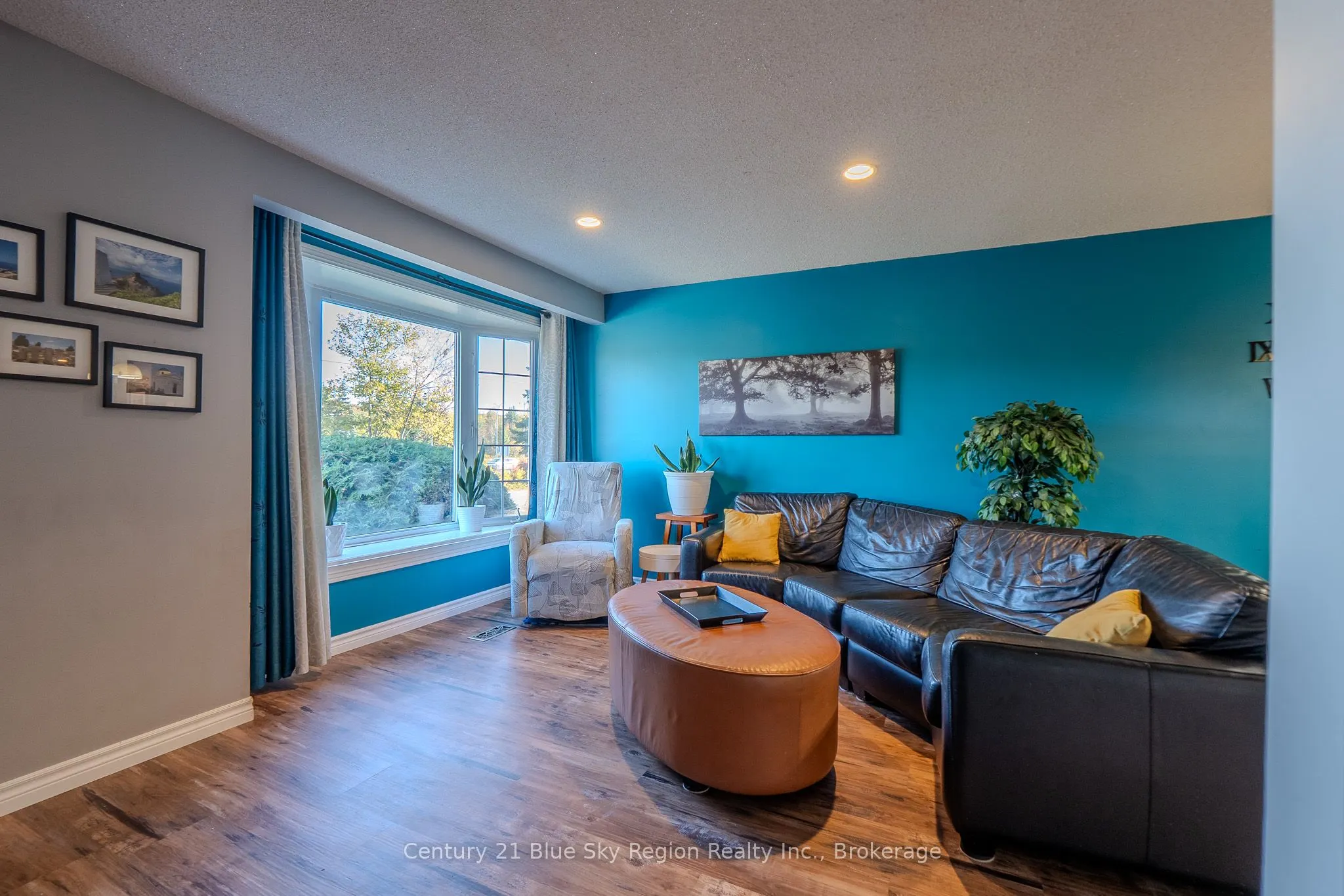 859 Tackaberry Drive