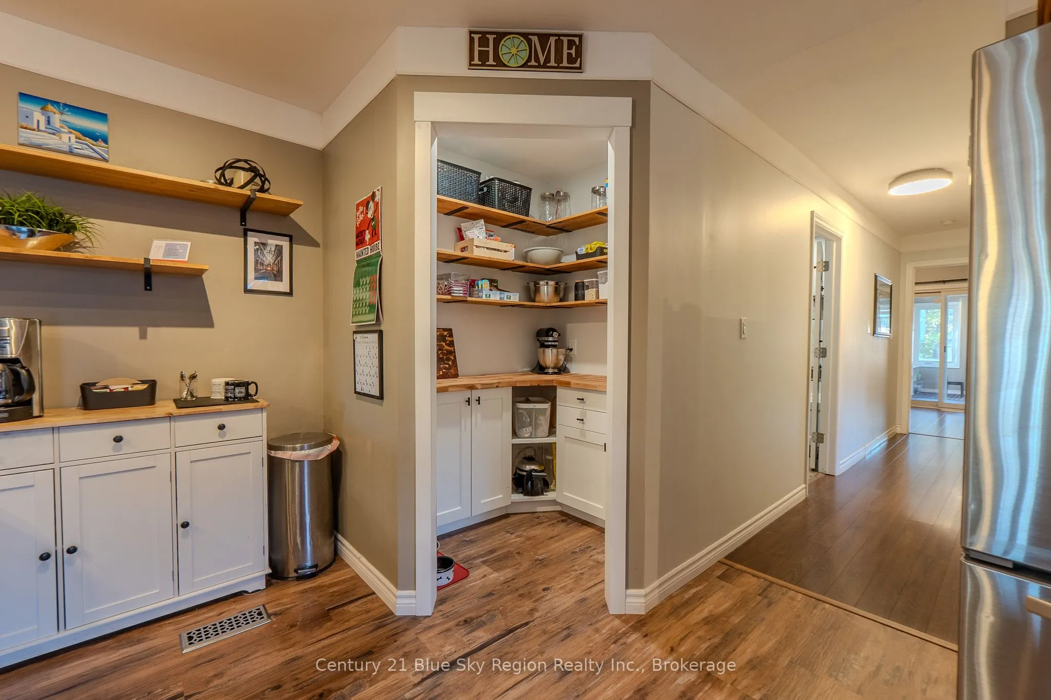 859 Tackaberry Drive