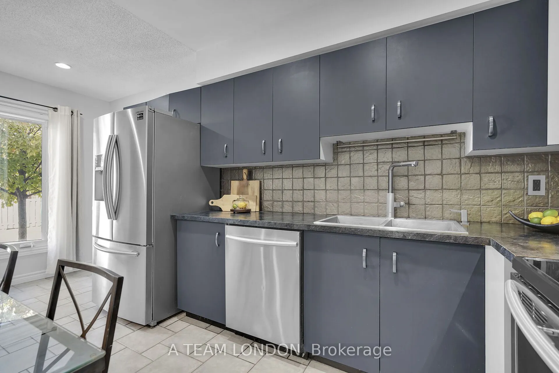120 Centre Street, #82