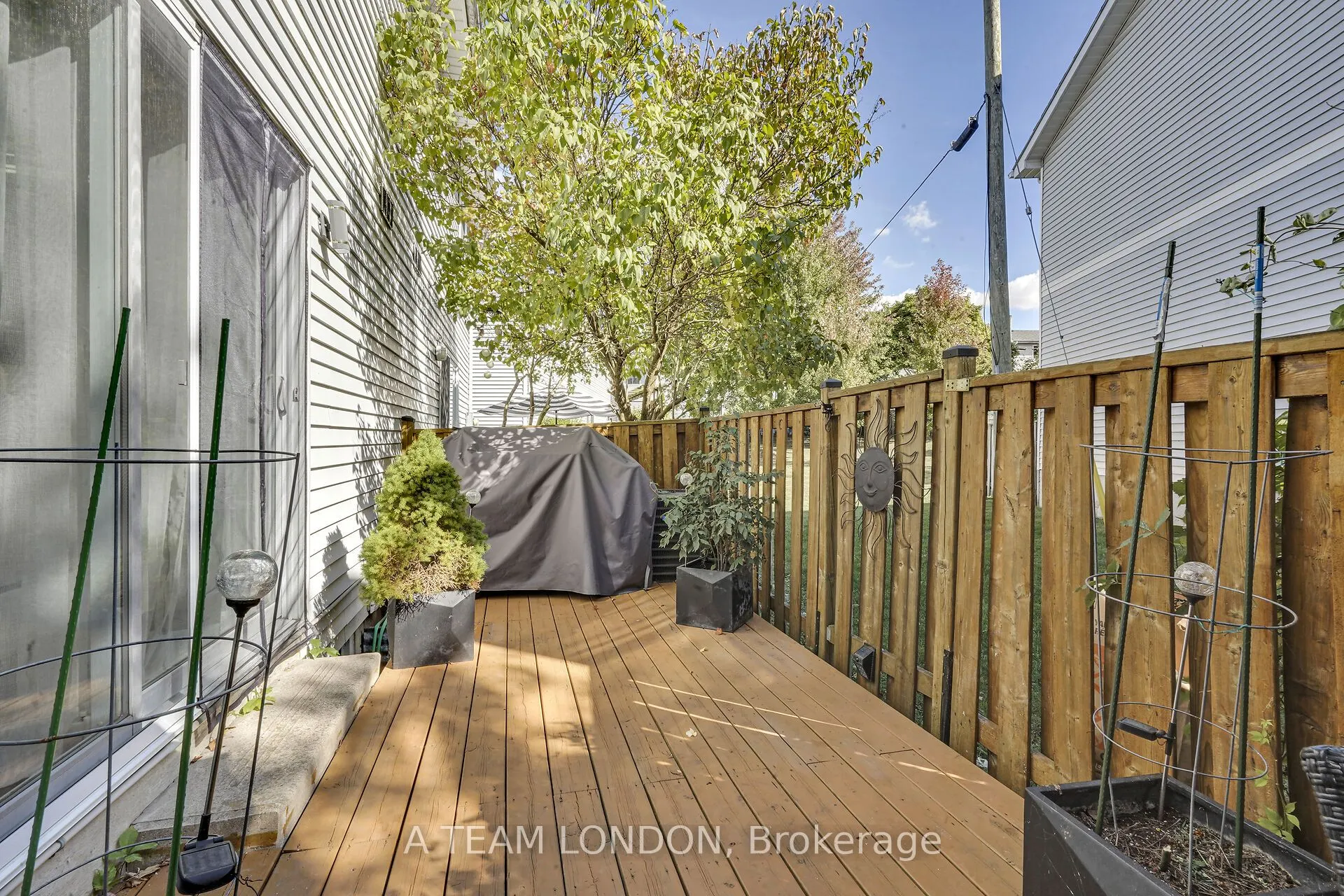 120 Centre Street, #82