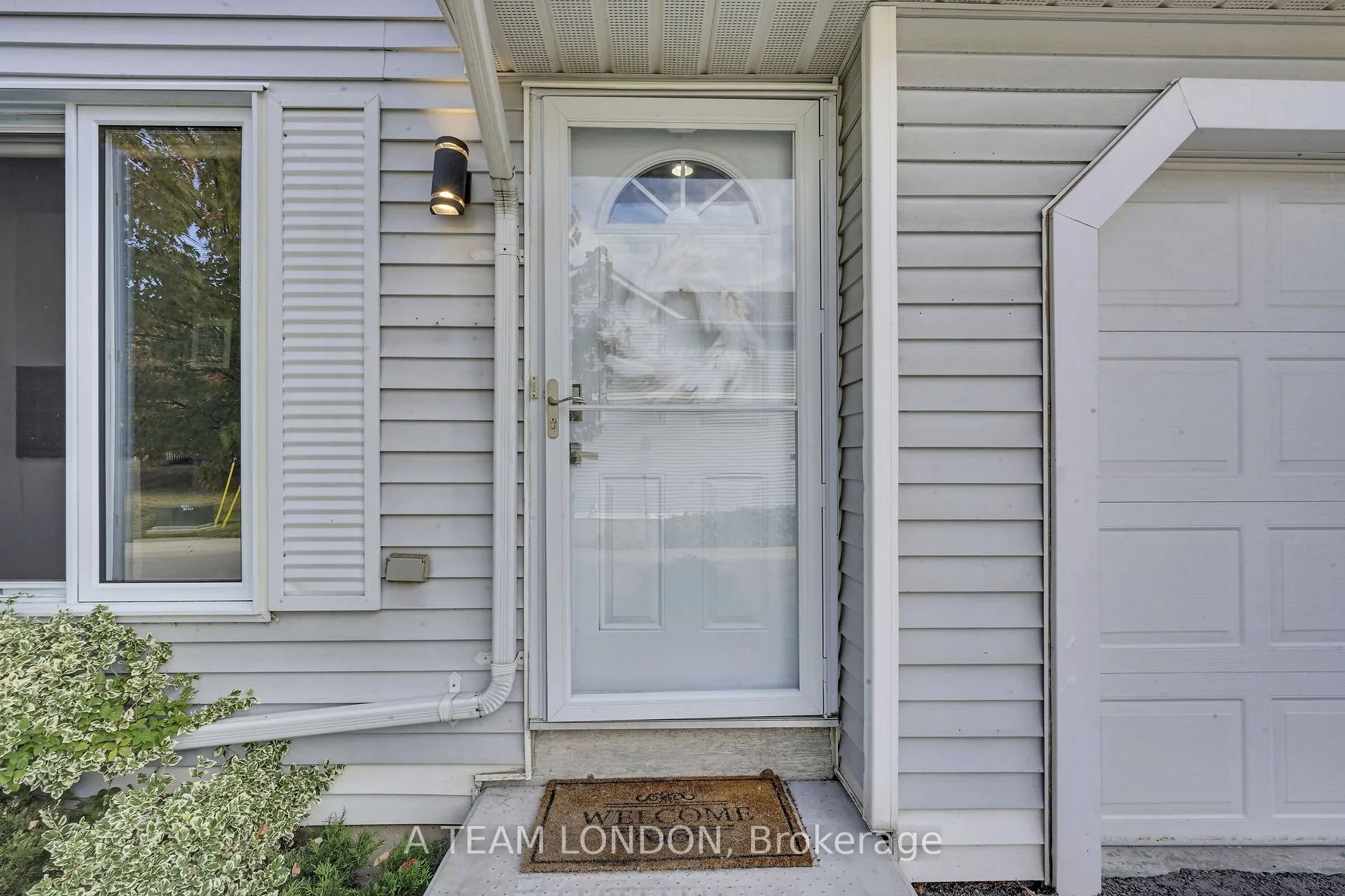 120 Centre Street, #82