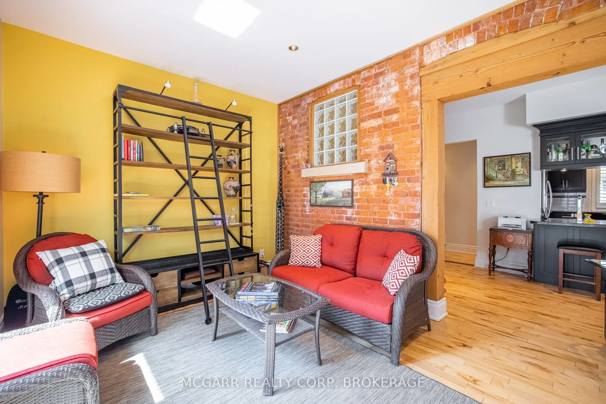 64 Yates Street