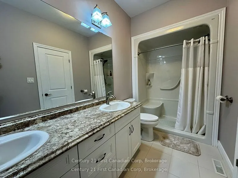132 Robin Ridge Drive, #7