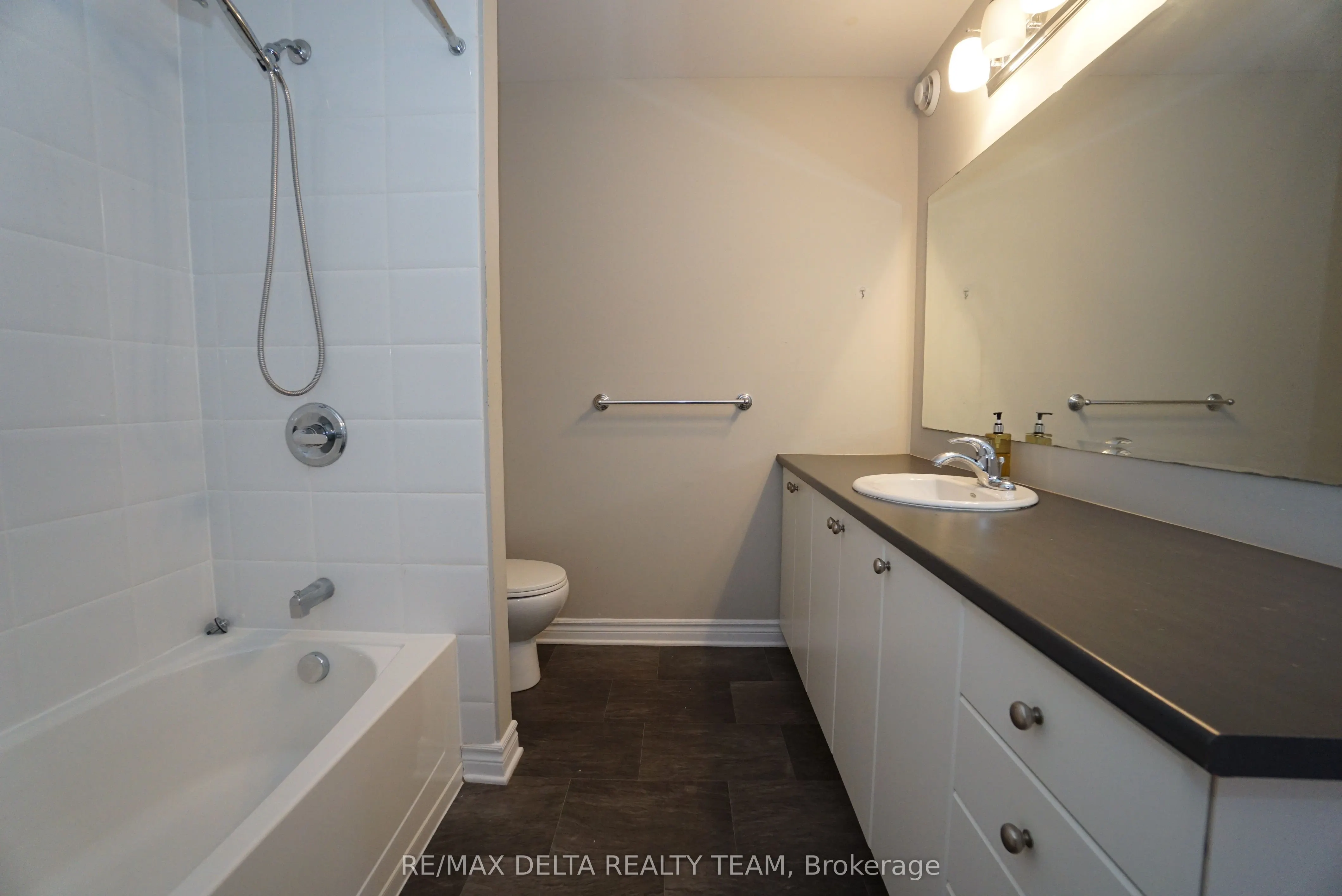 175 Bluestone Private, #1
