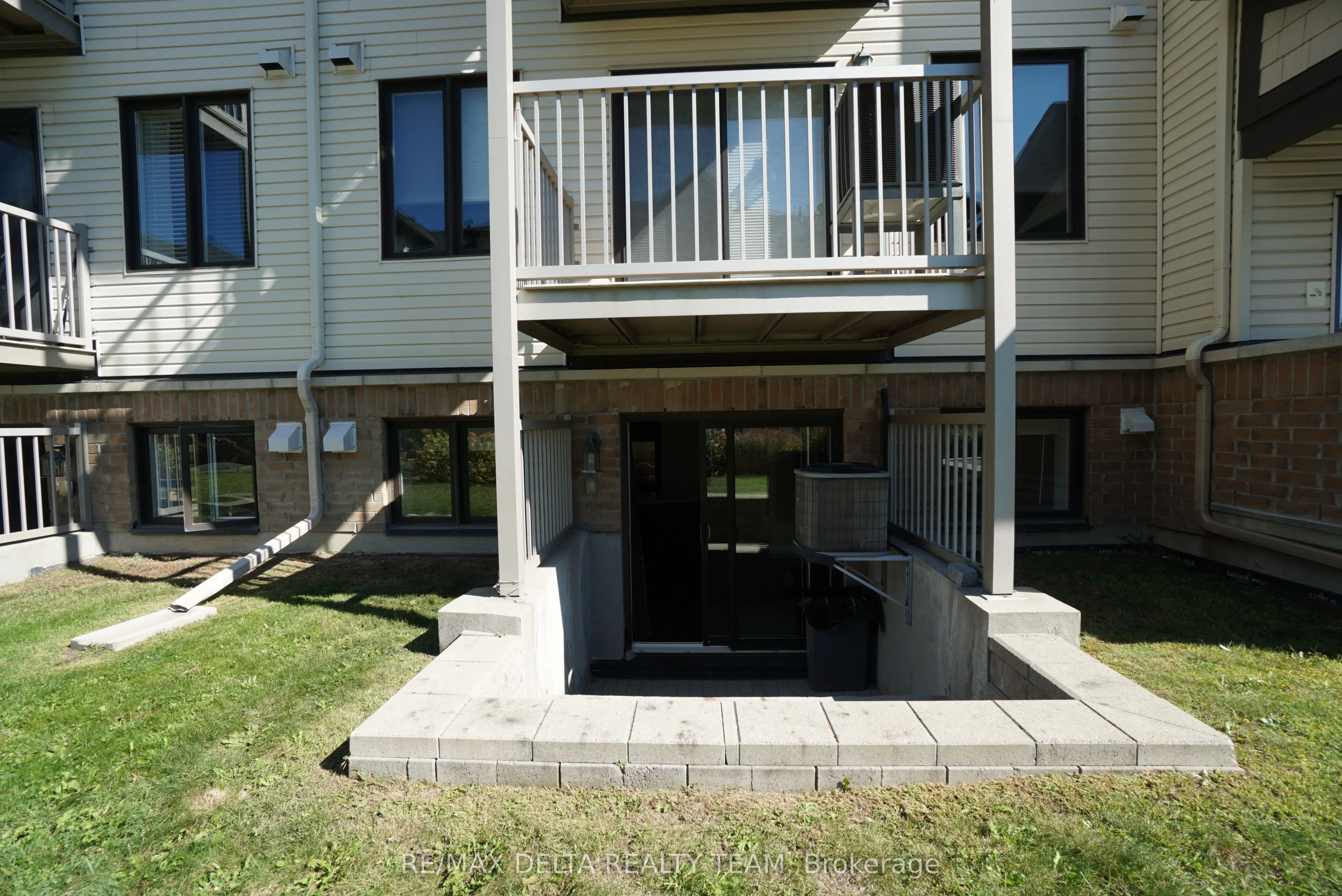 175 Bluestone Private, #1