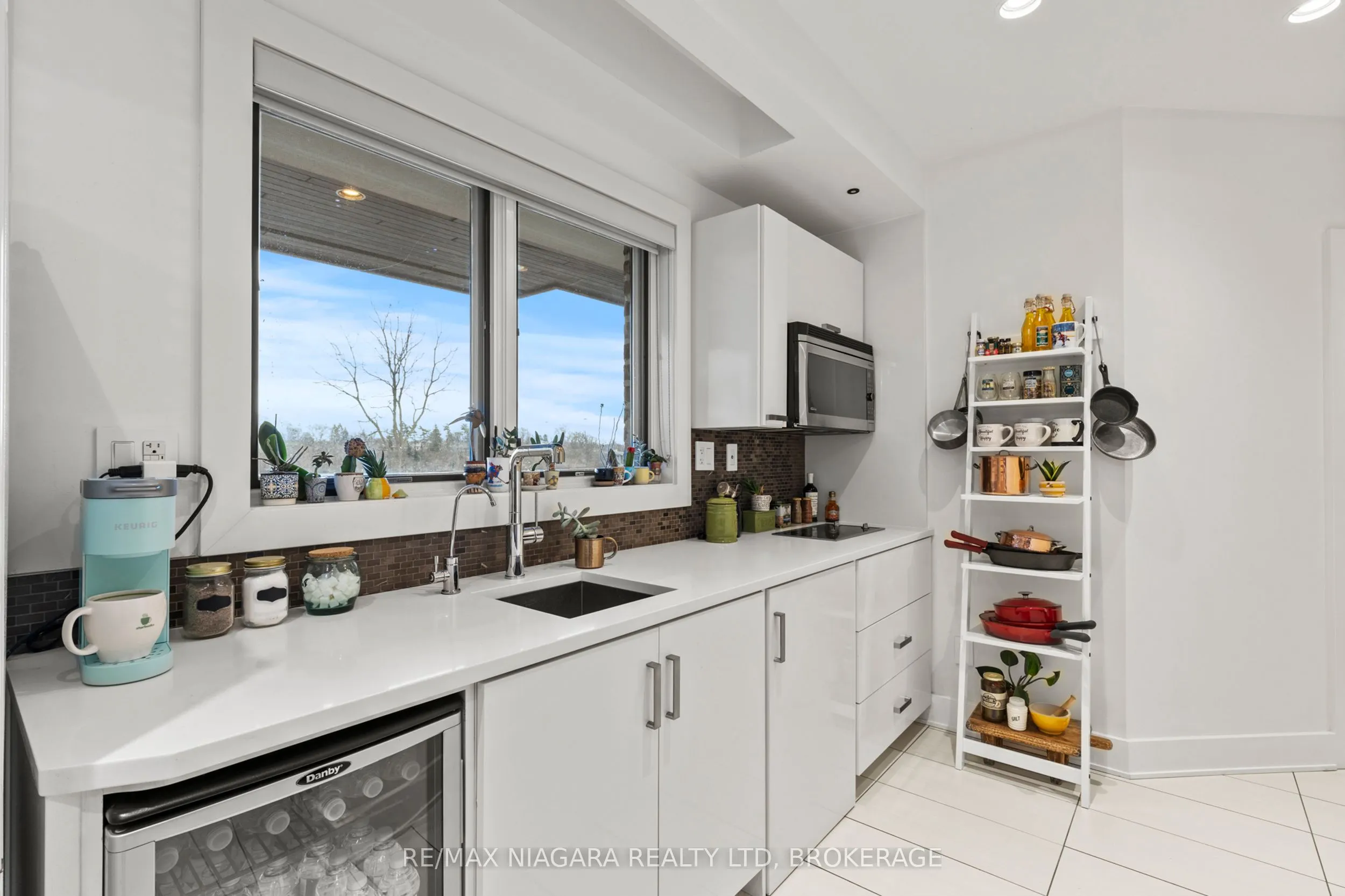 358C MARTINDALE Road