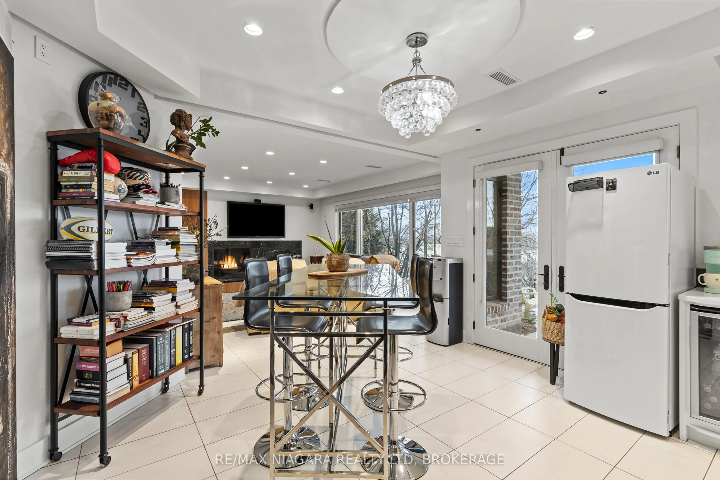 358C MARTINDALE Road