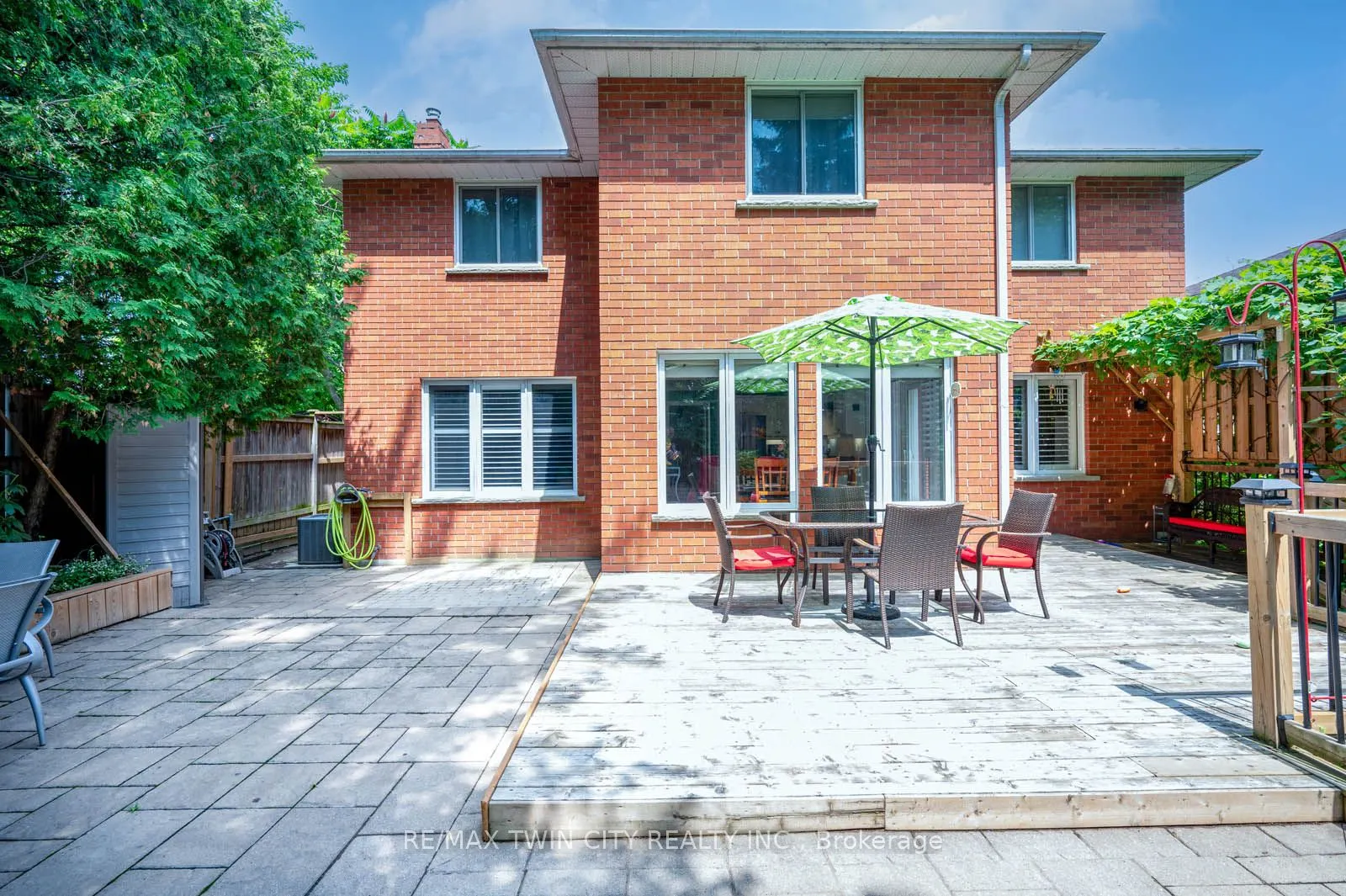 7 Chandos Drive