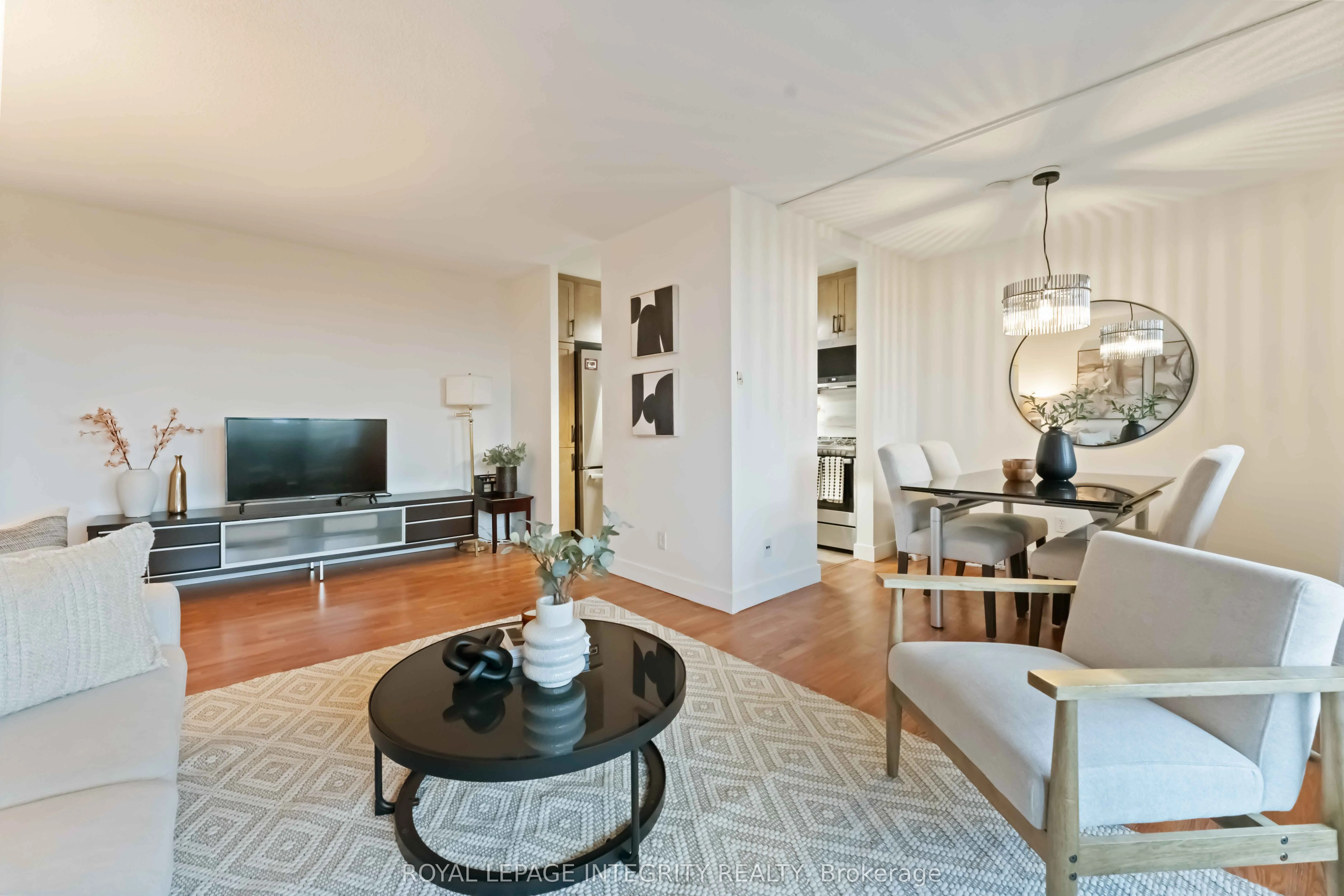 2000 Jasmine Crescent, #408