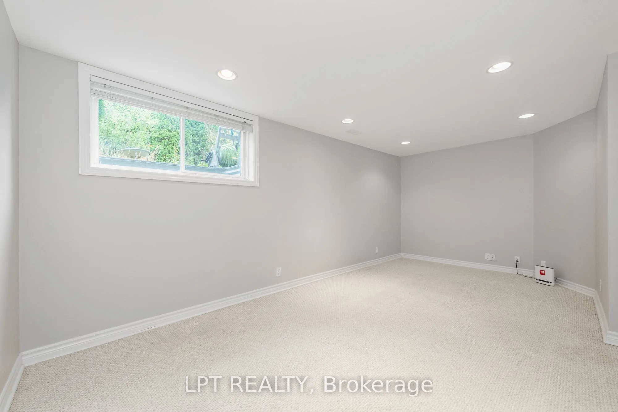 805 Schooner Crescent