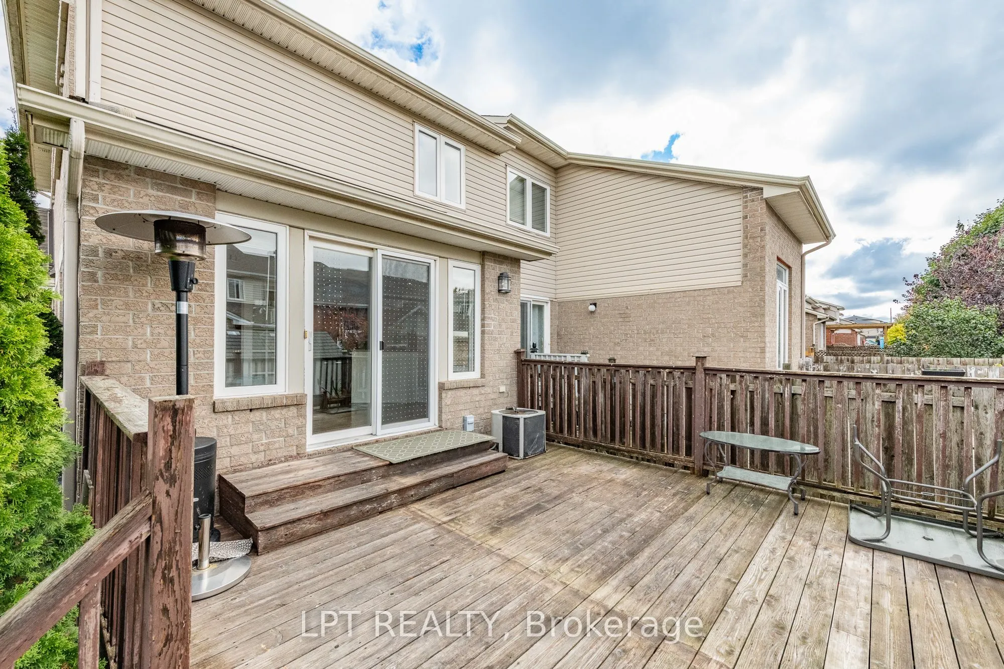 805 Schooner Crescent