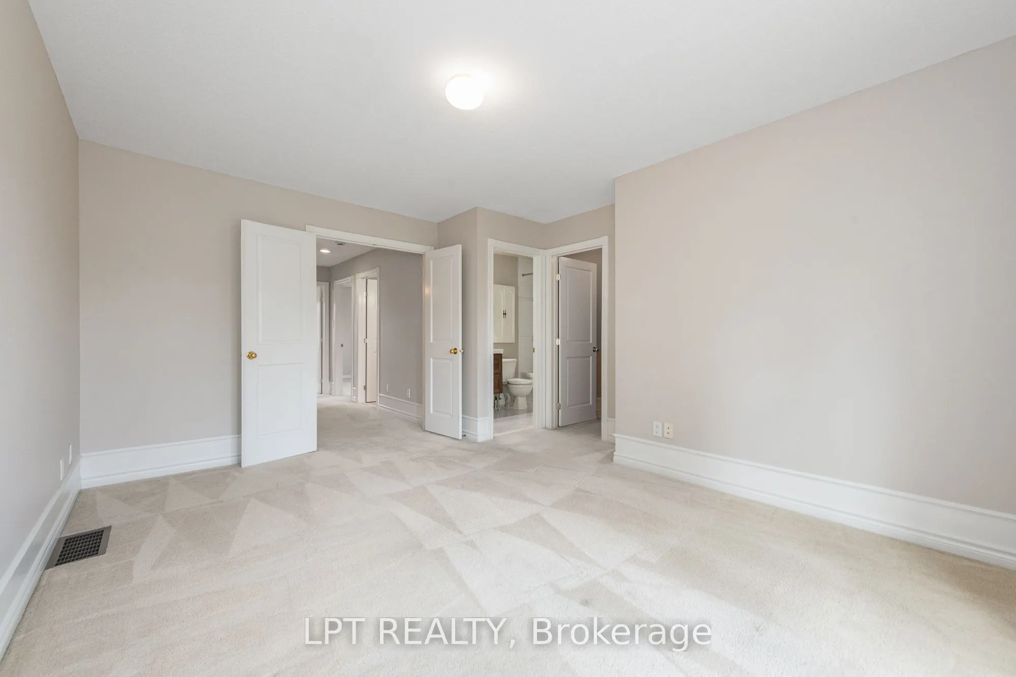 805 Schooner Crescent