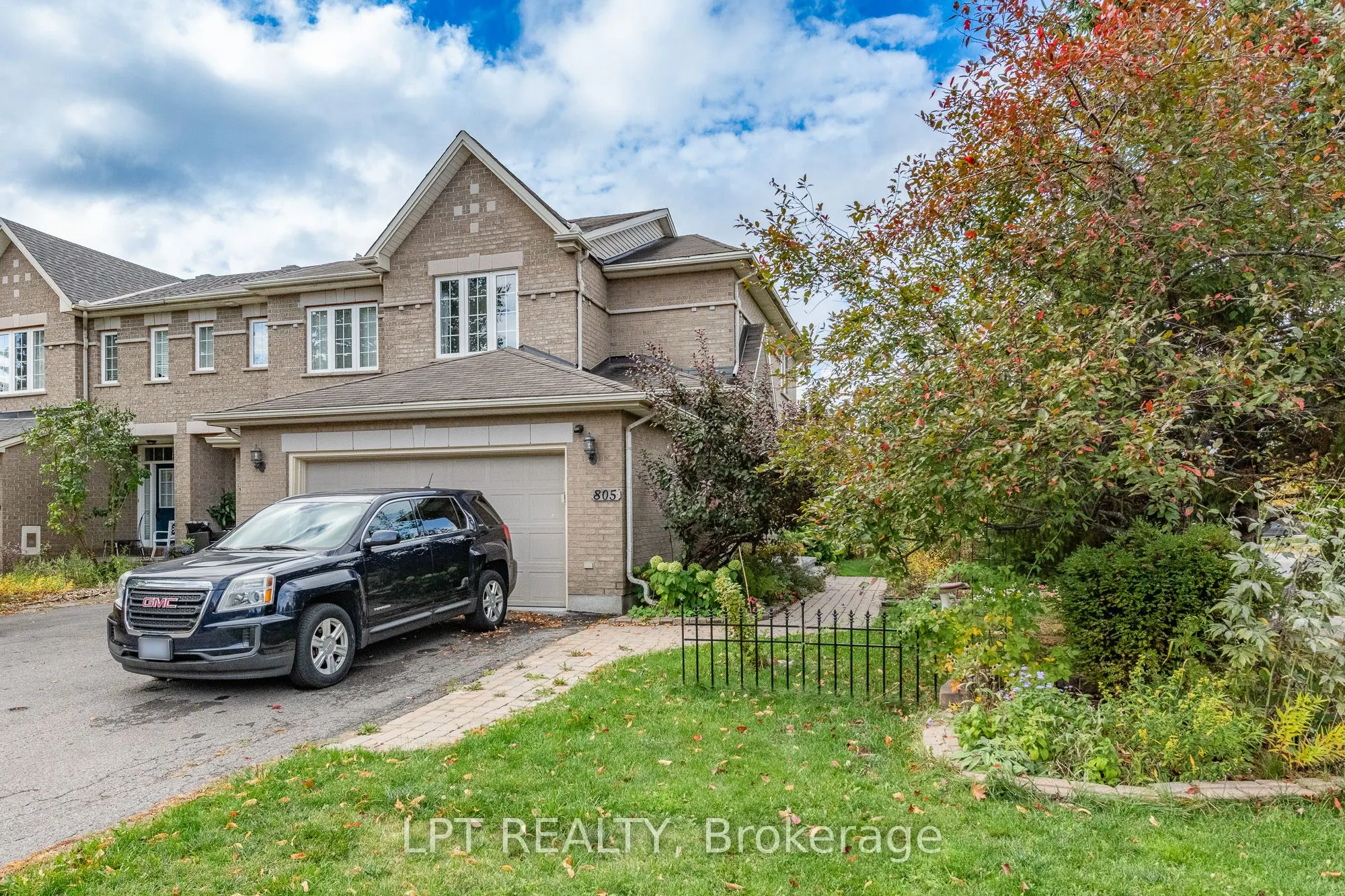 805 Schooner Crescent