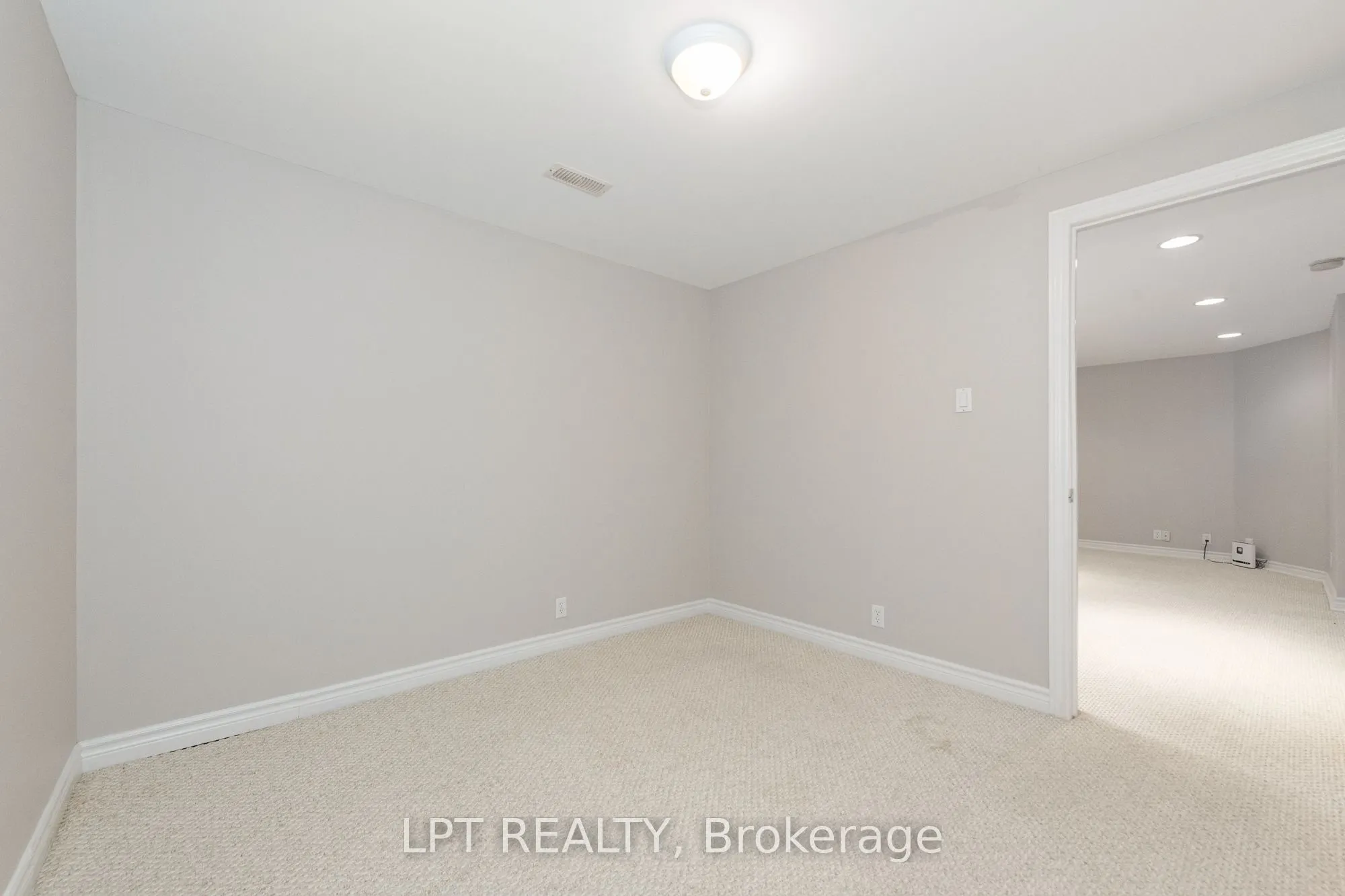 805 Schooner Crescent
