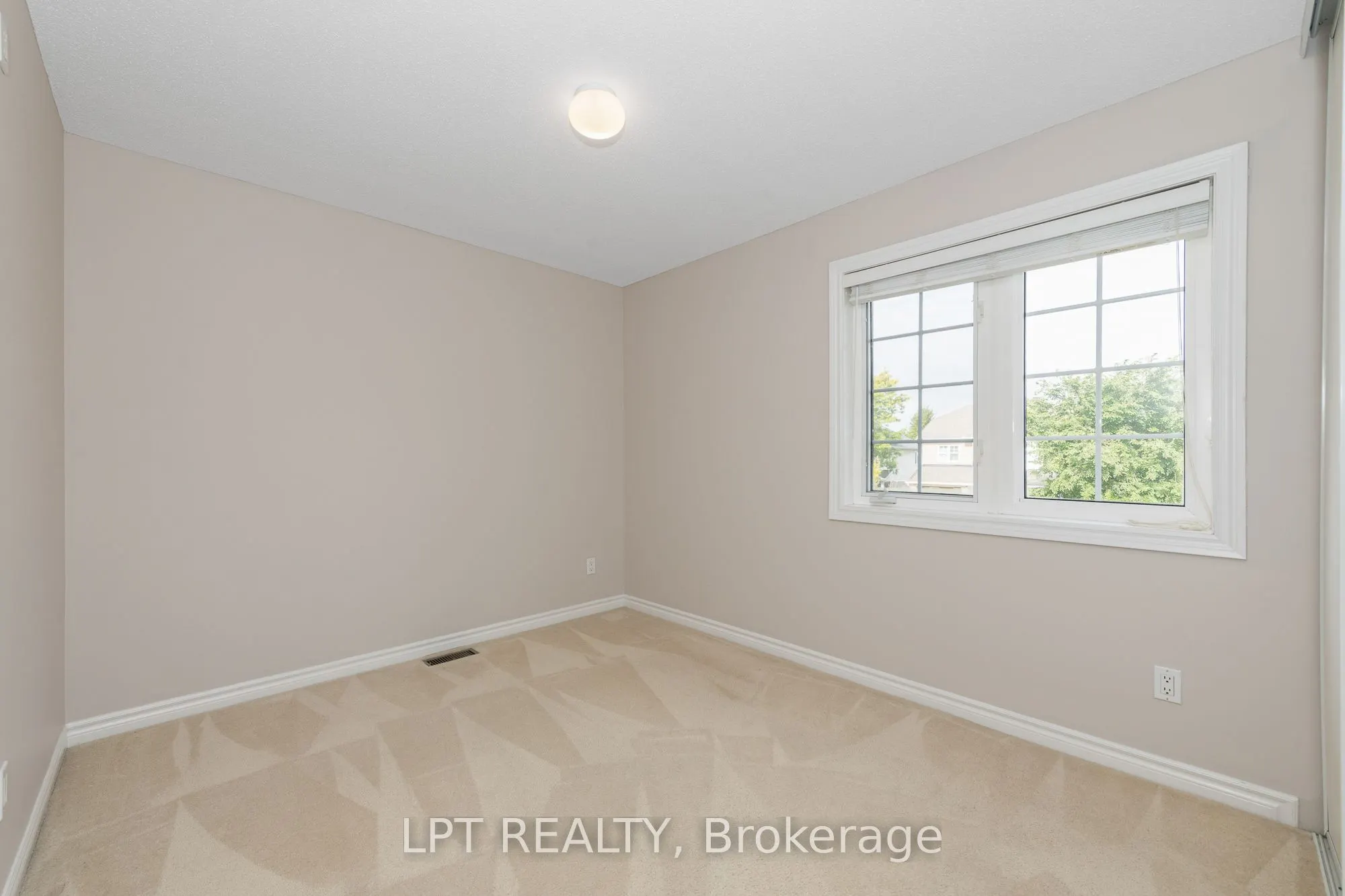805 Schooner Crescent