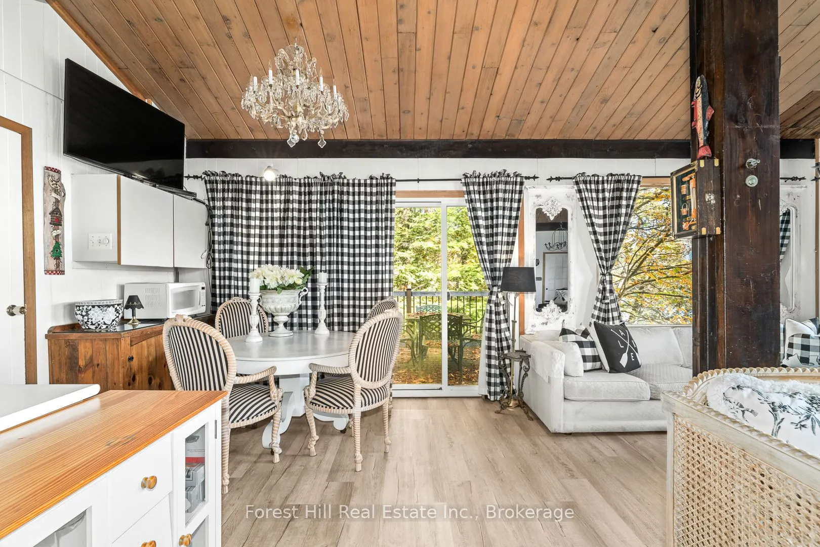 1187 Ivy Lane