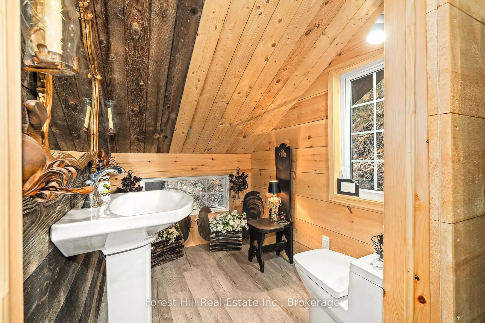 1187 Ivy Lane