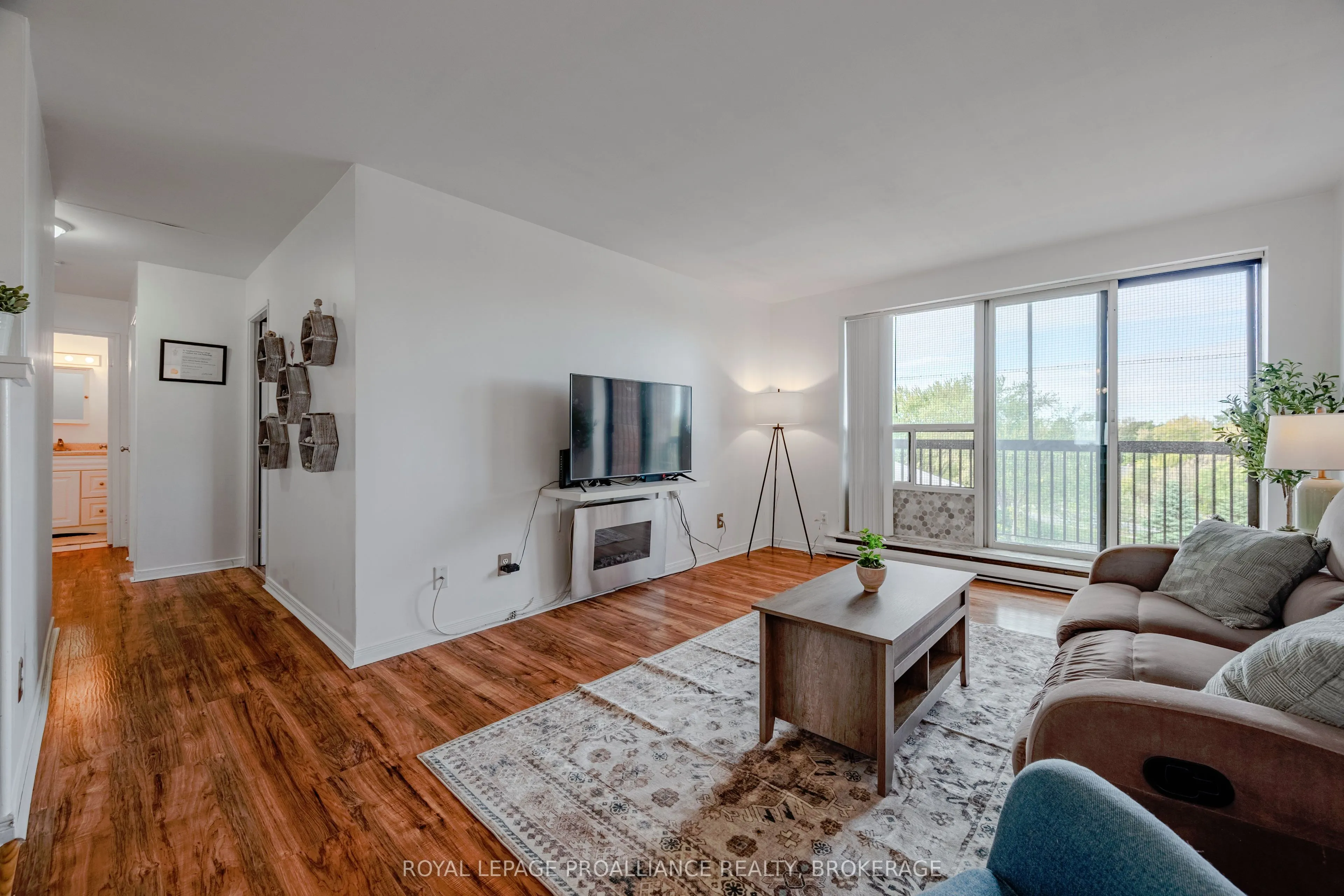17 Eldon Hall Place, #510