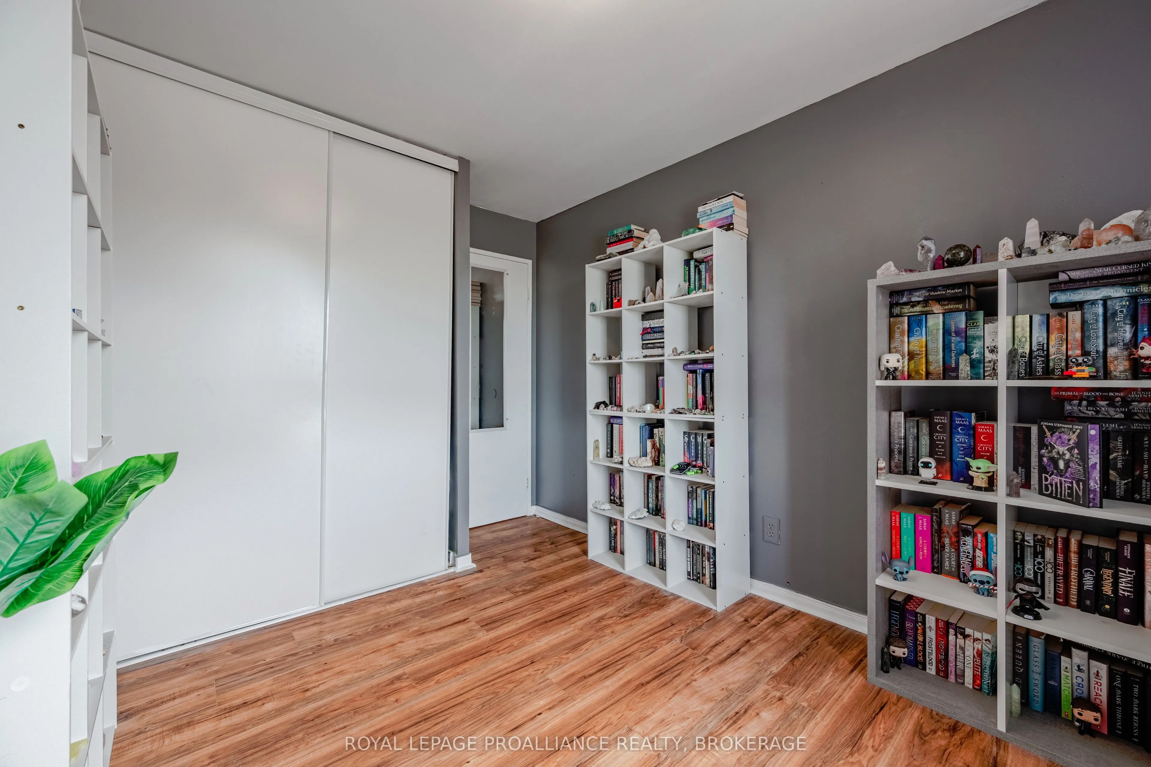 17 Eldon Hall Place, #510