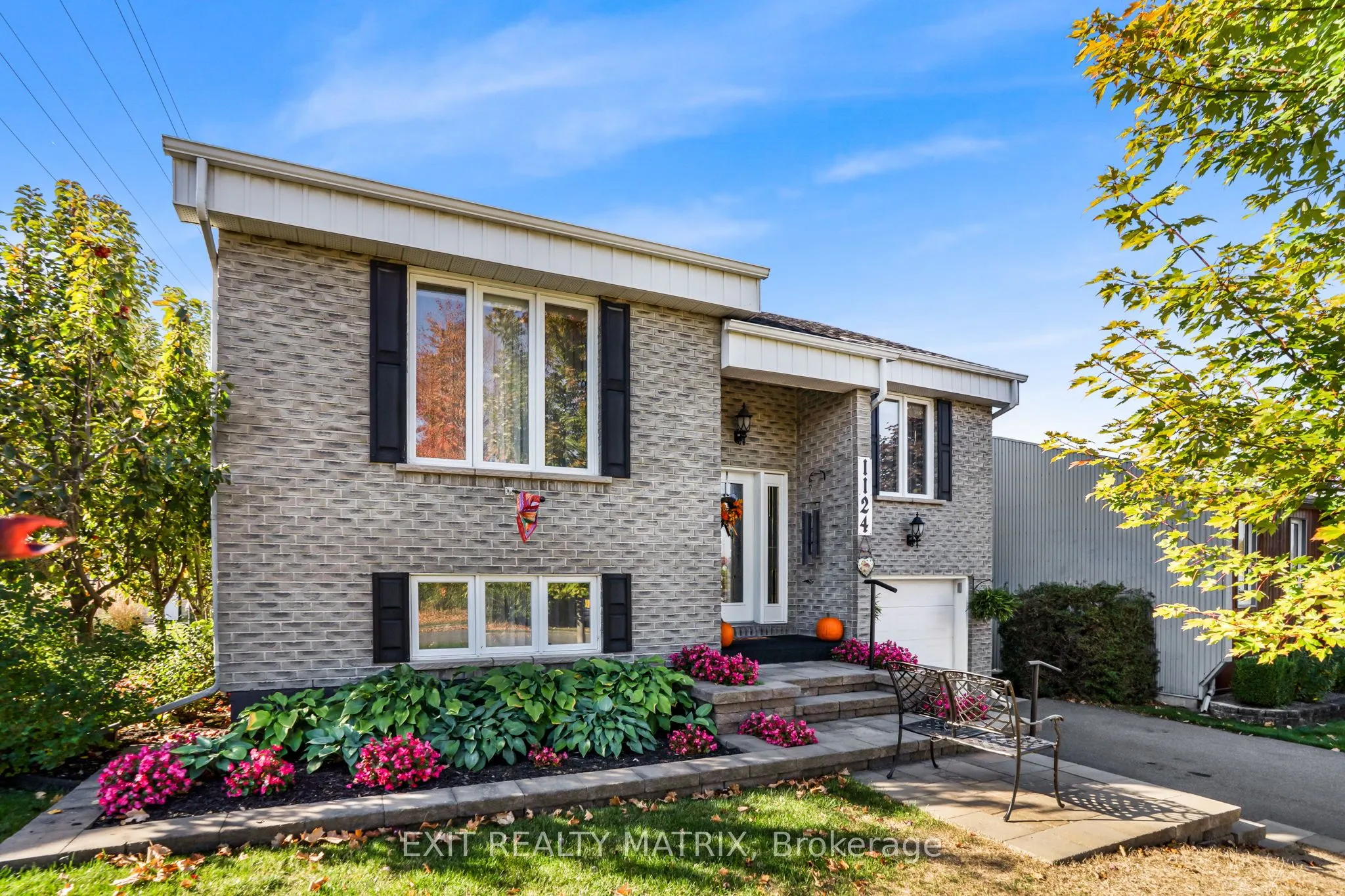 1124 Ghislain Street