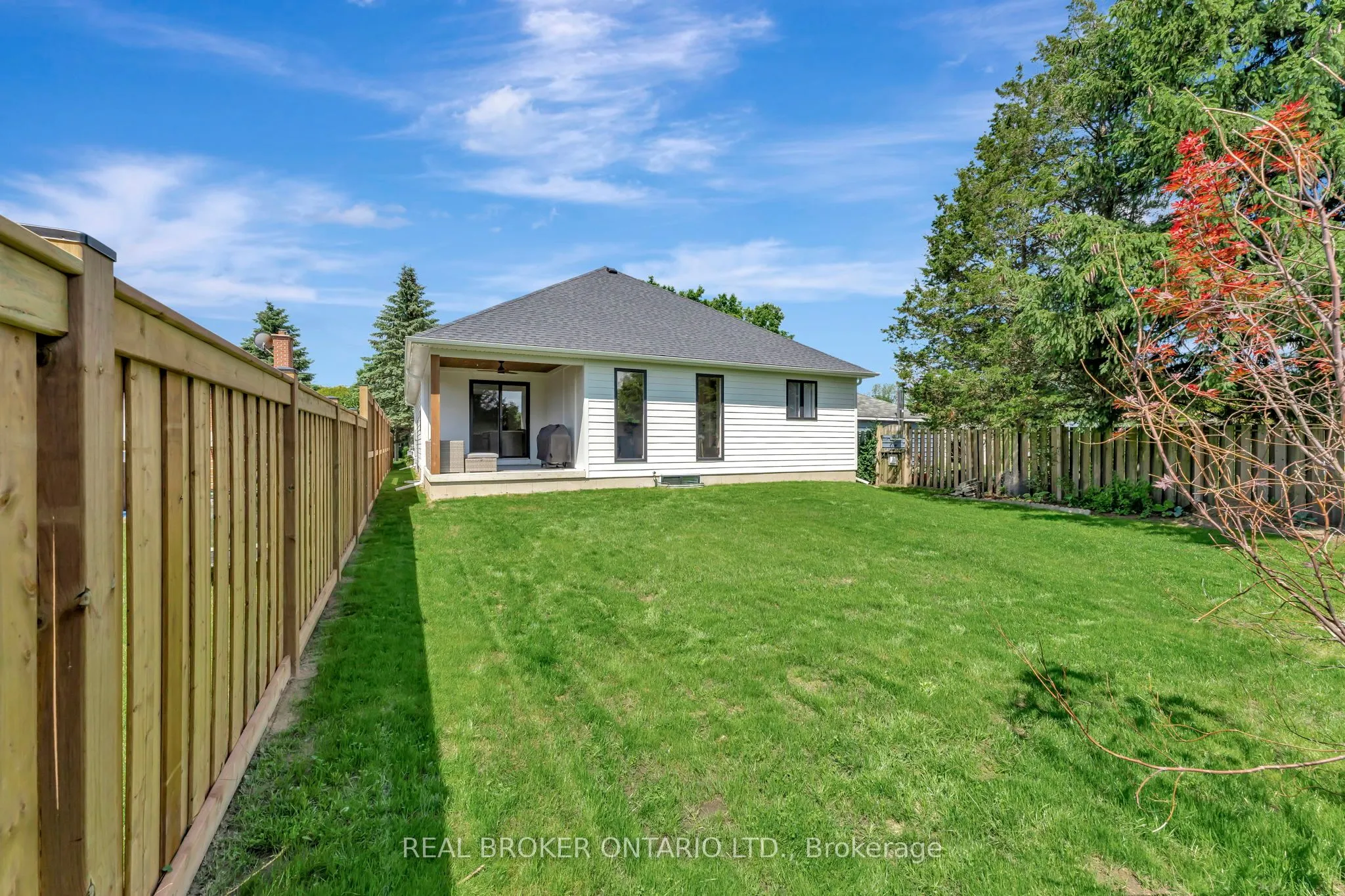 128 Lisgar Avenue