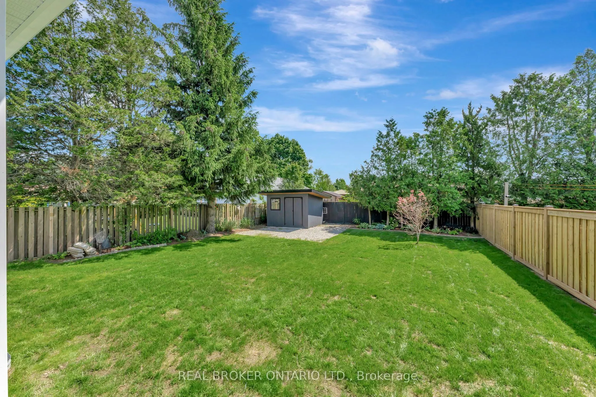 128 Lisgar Avenue
