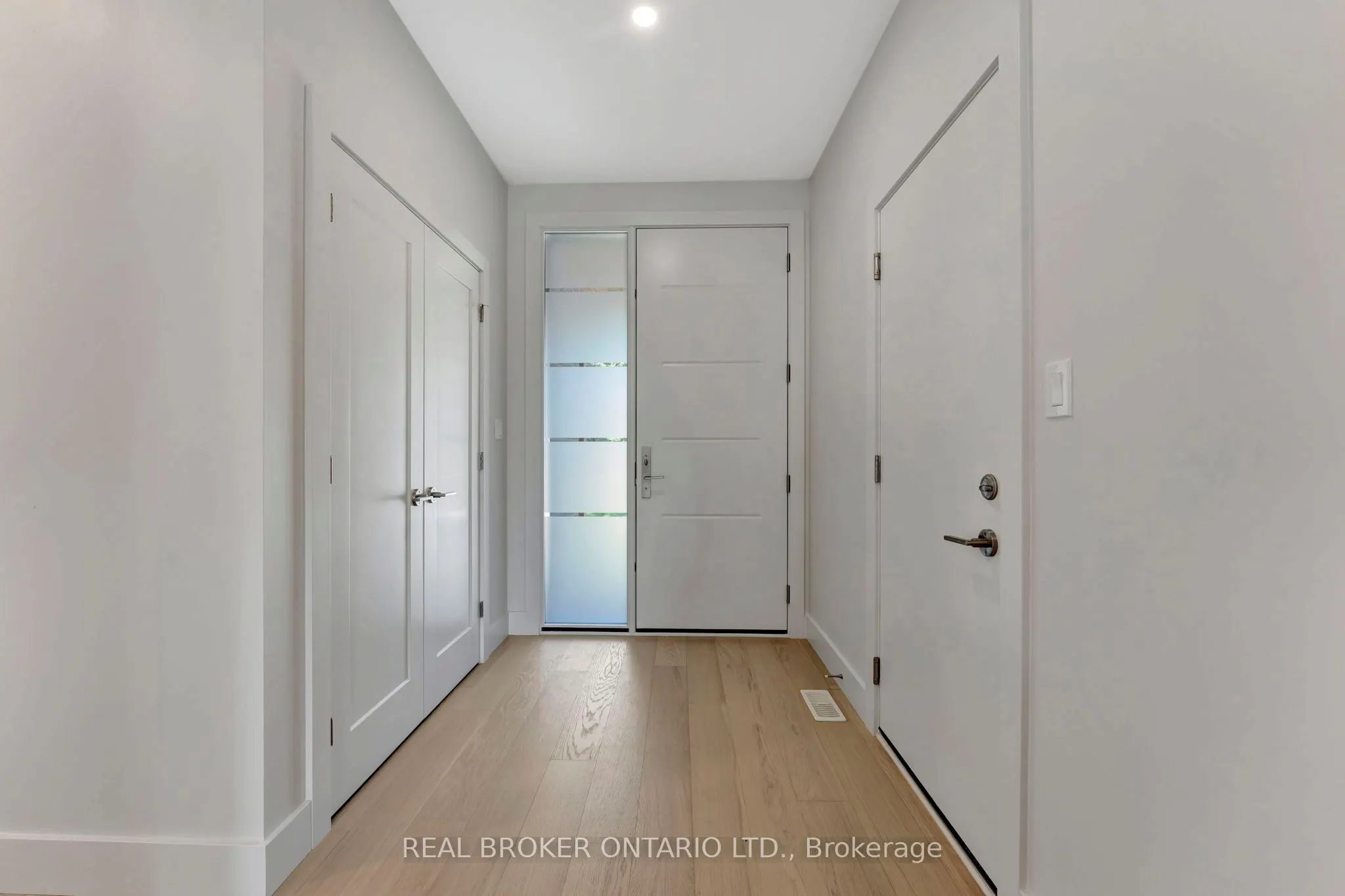 128 Lisgar Avenue