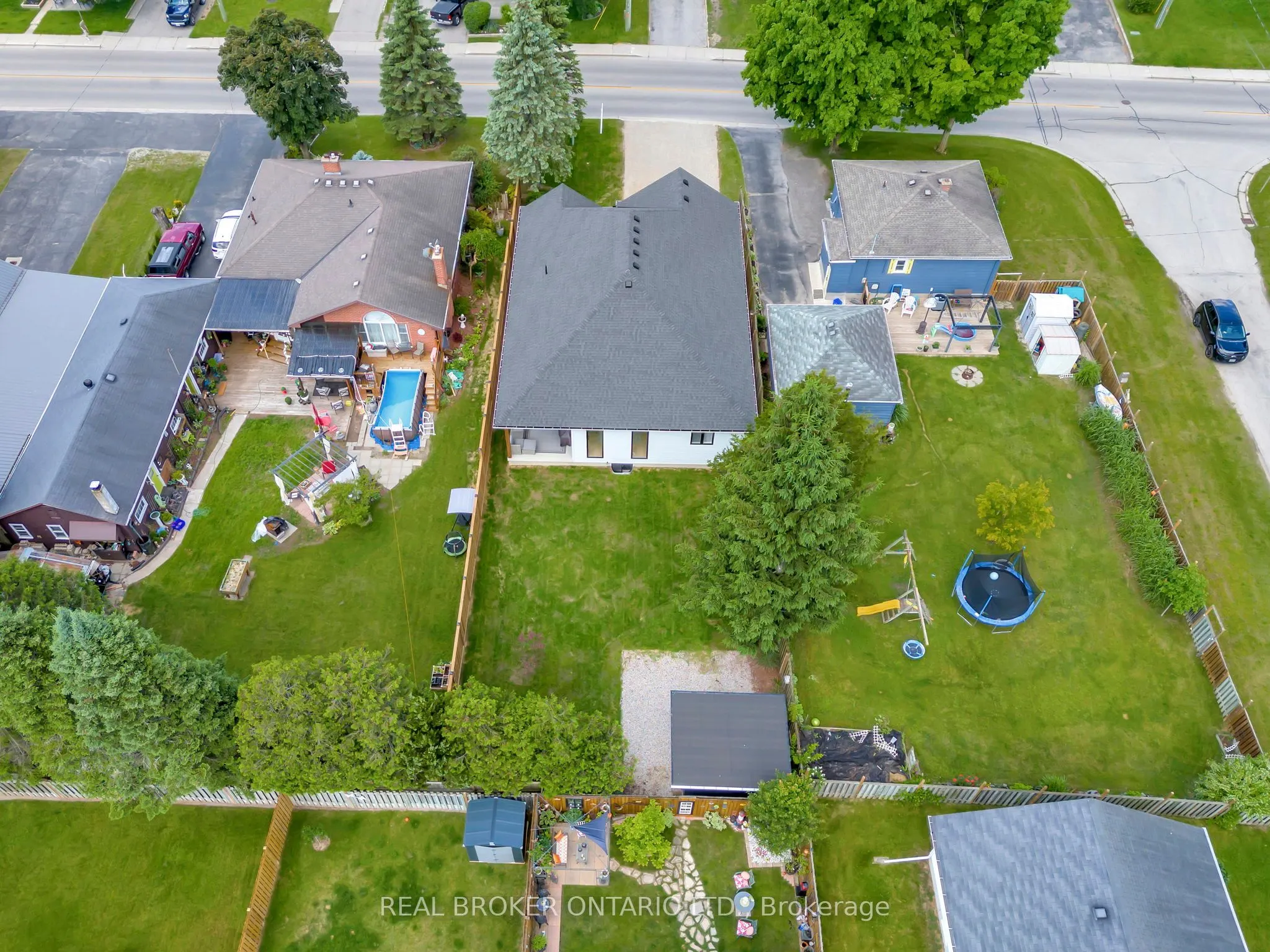 128 Lisgar Avenue